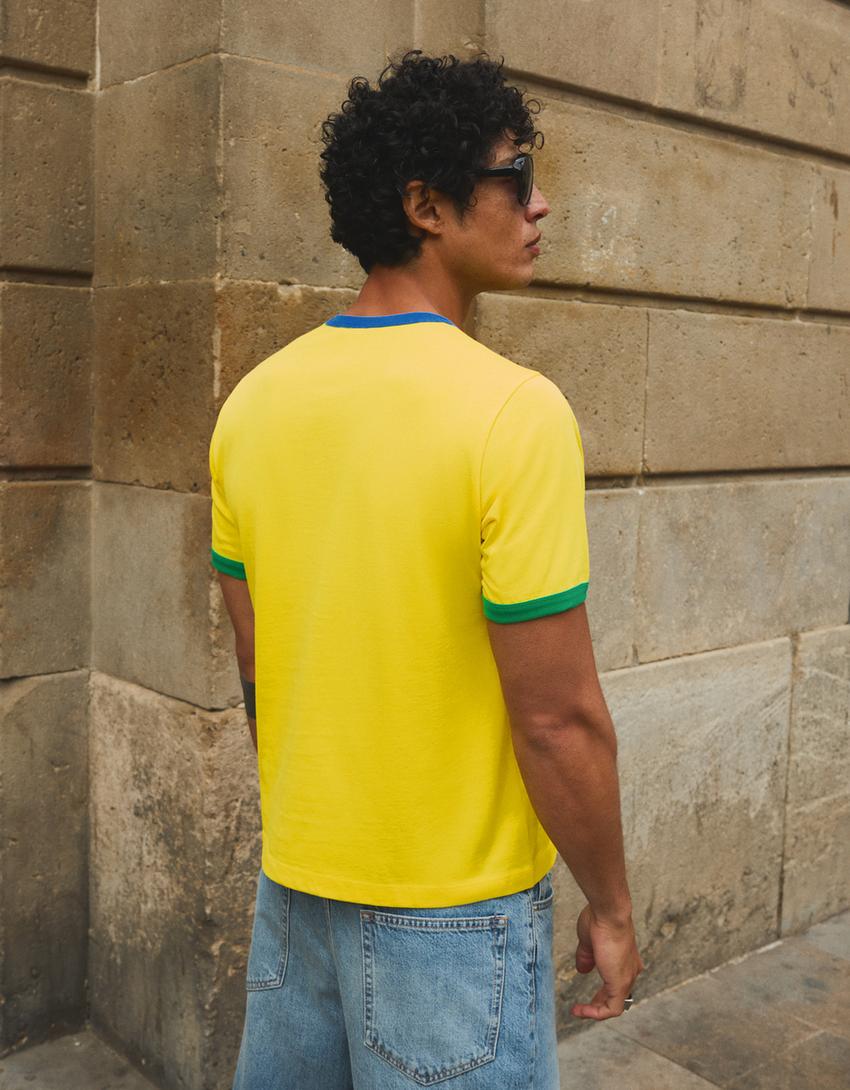 Camiseta slim fit print-Amarillo