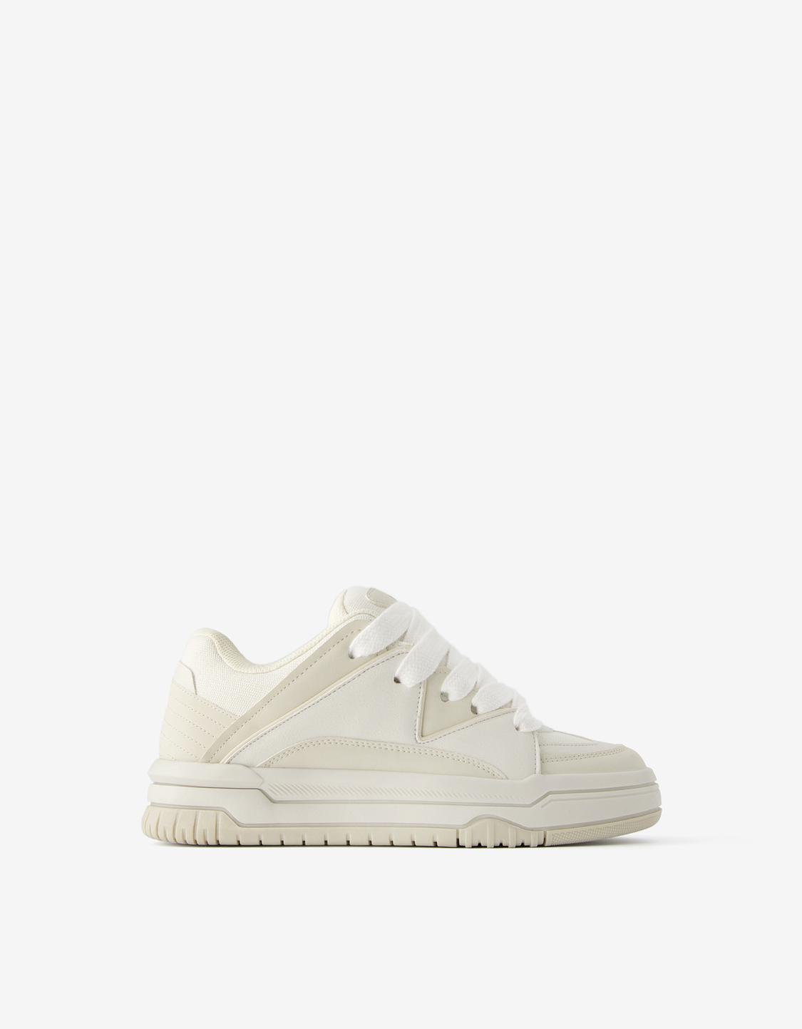 Chunky skater trainers