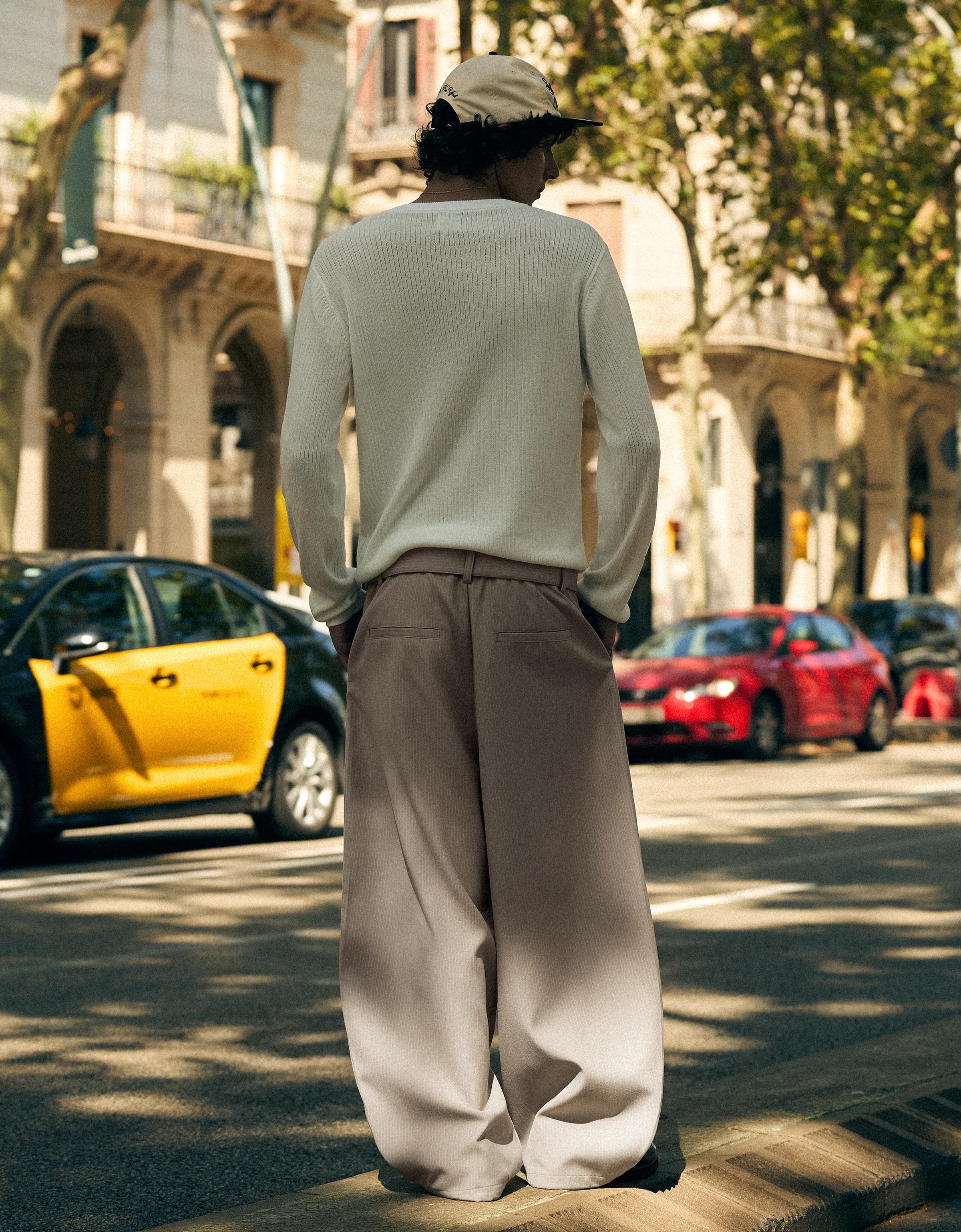 Barrel-leg trousers with darts and belt — Sand