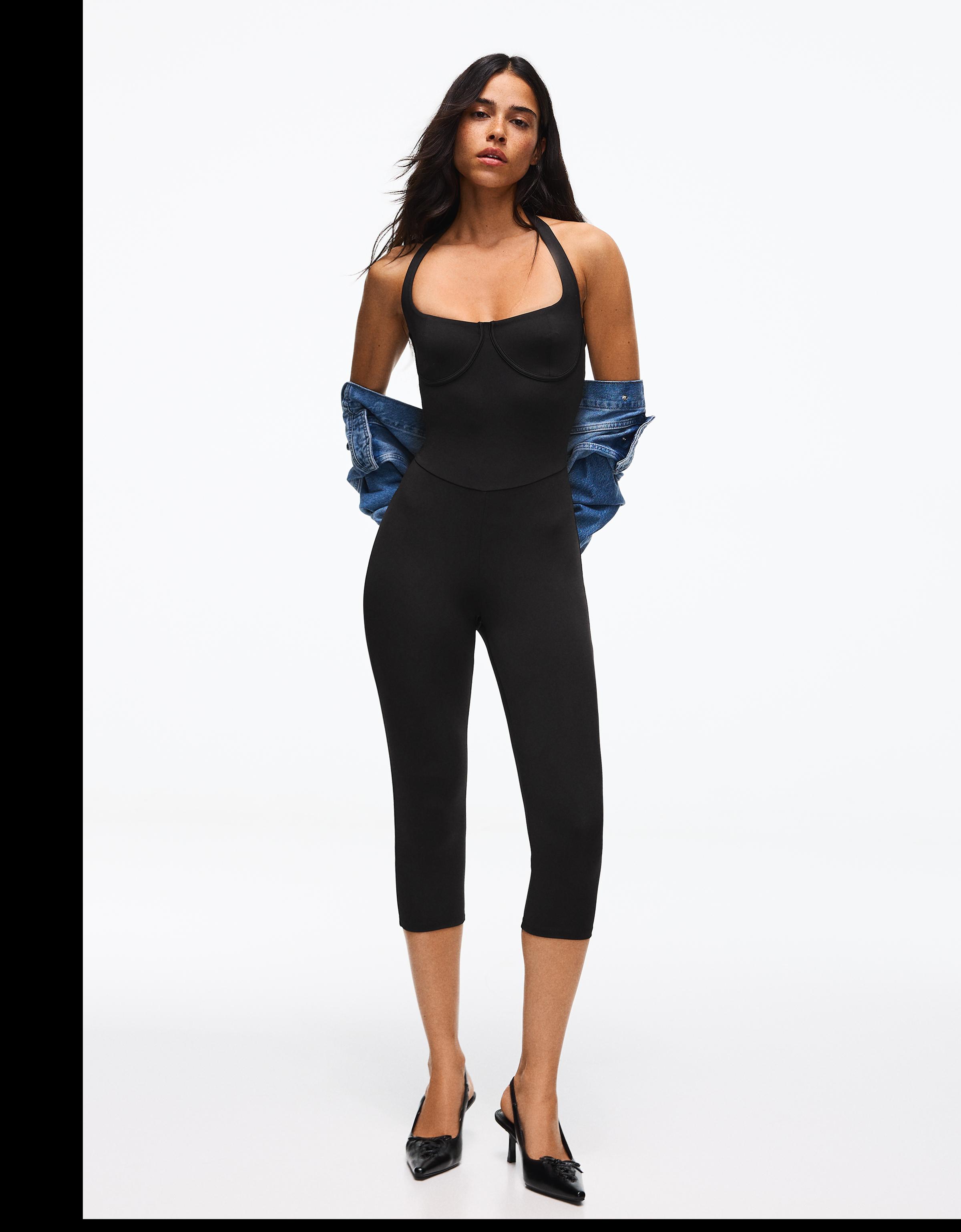 Halter capris jumpsuit — Black