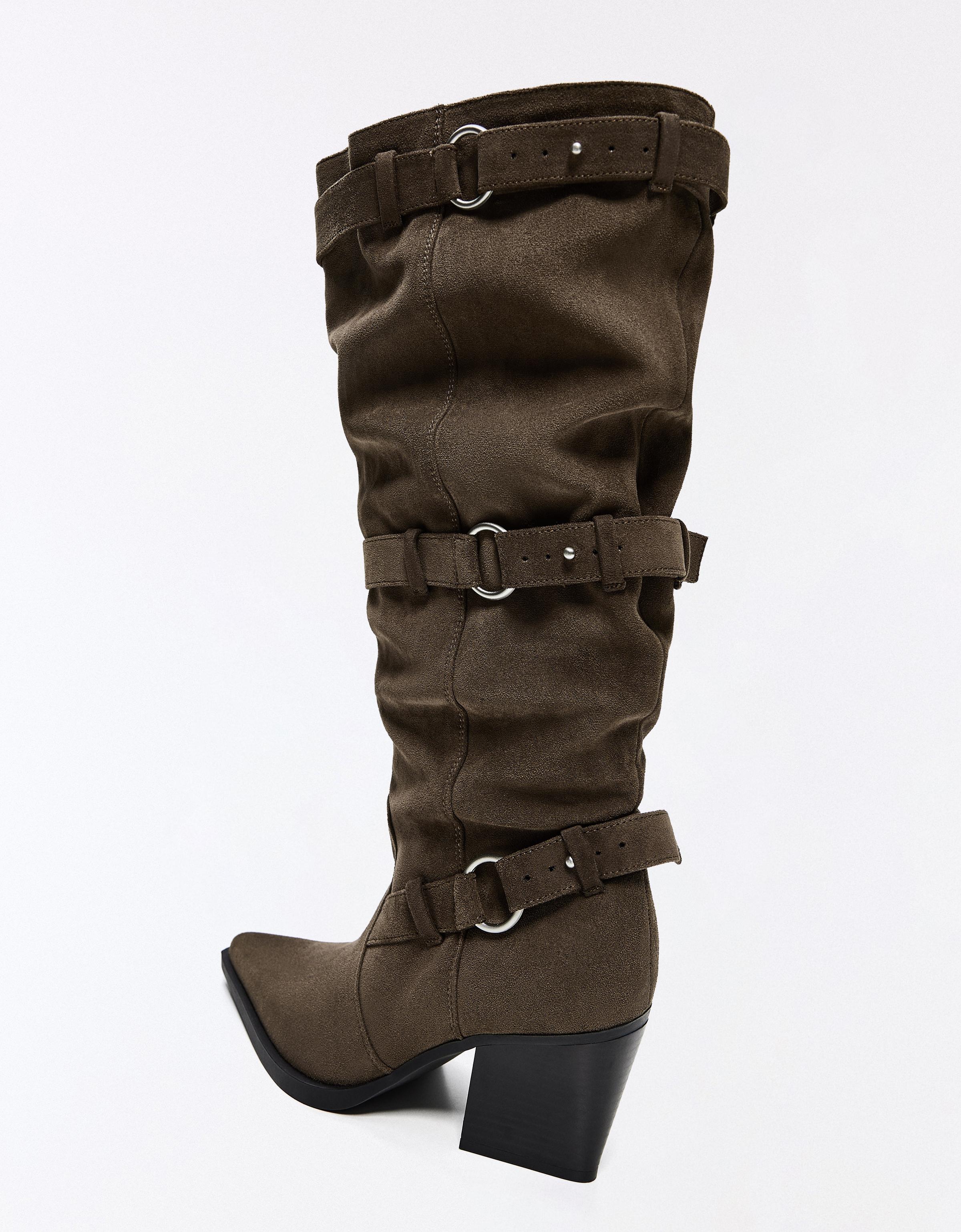 Eyelet-detail heeled boots — Tan