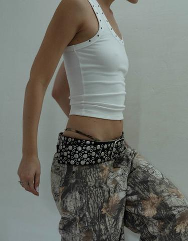 Баласы мен анасының теледидар пульті үшін күресу