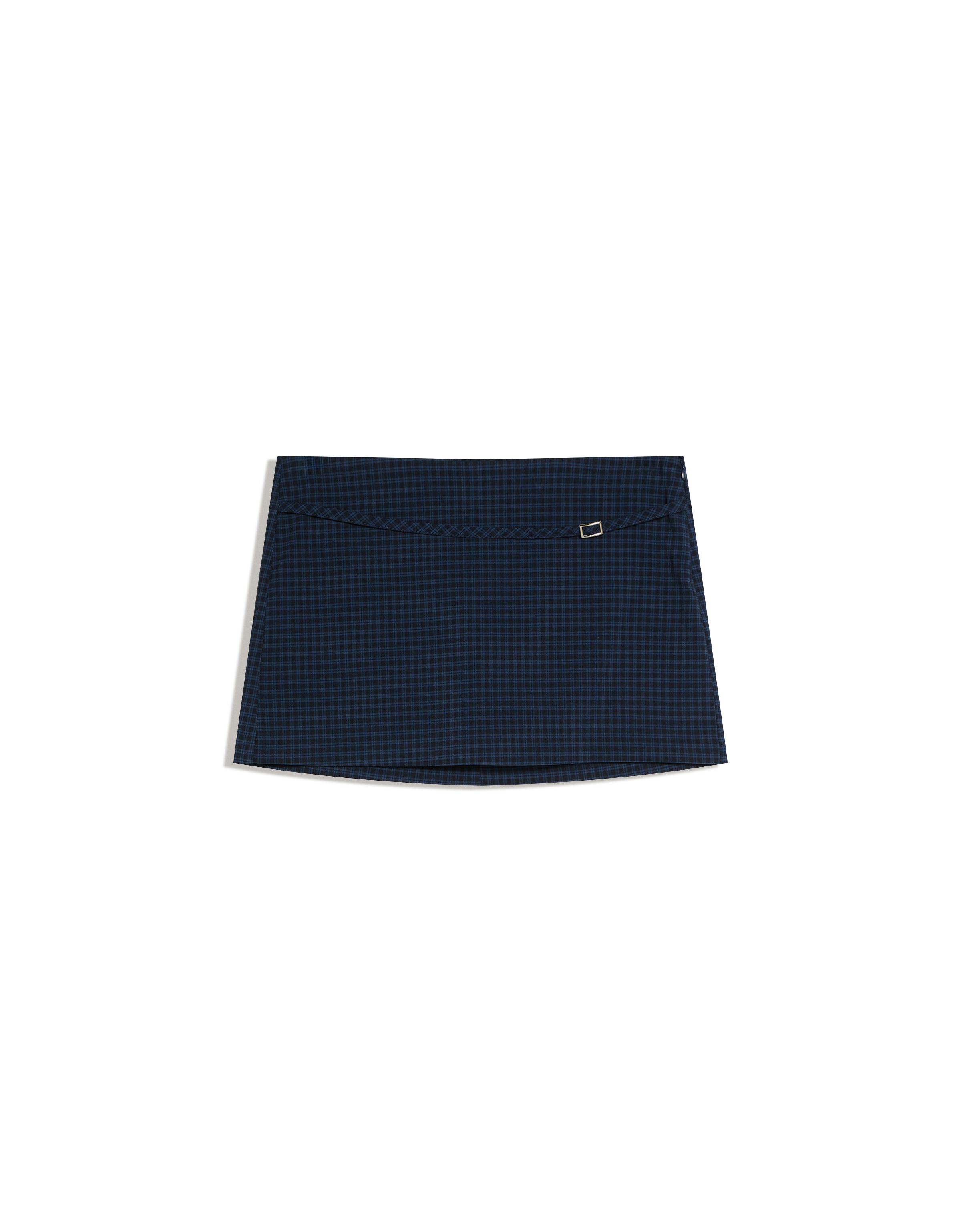 Mini skort with buckle