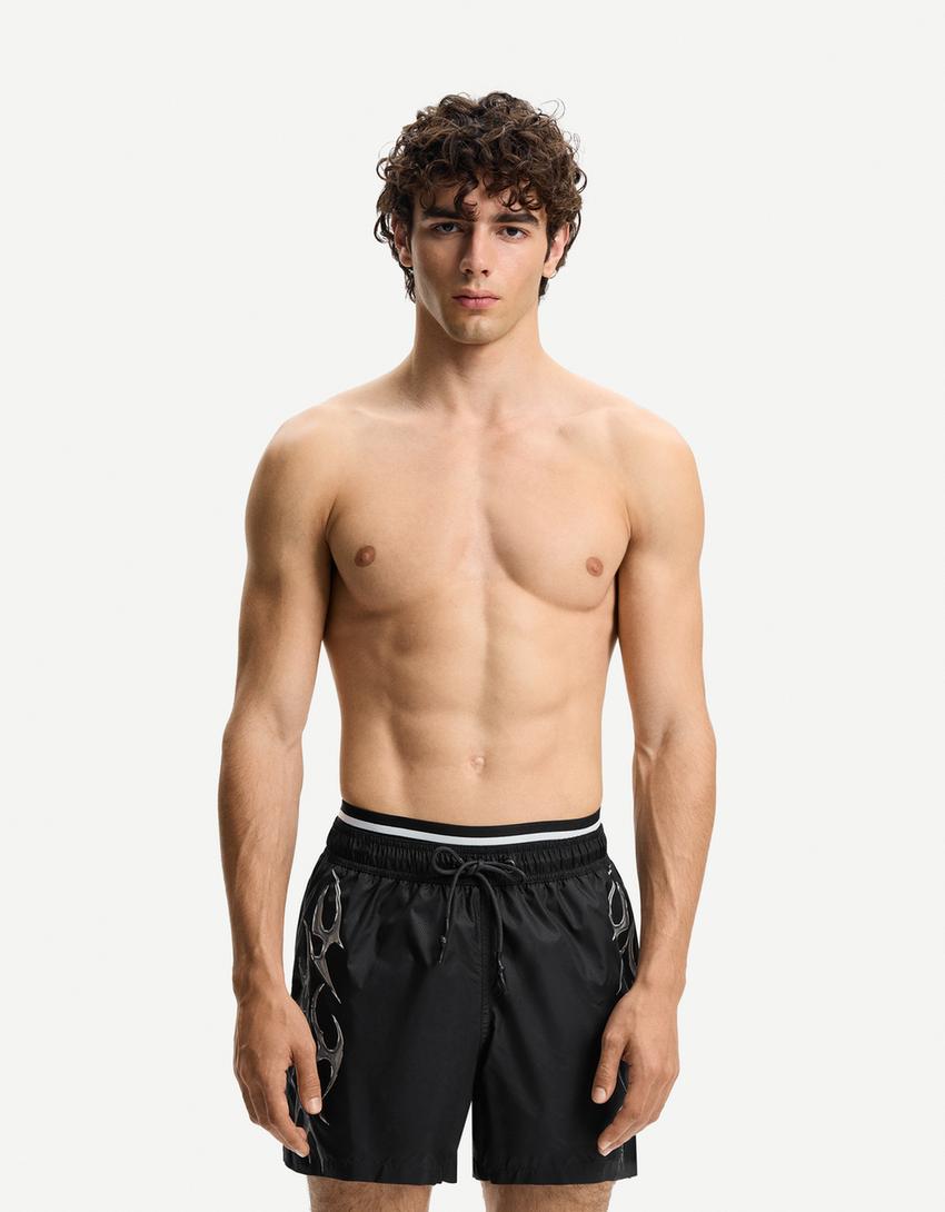 Swimming trunks with double waistband and print-Black