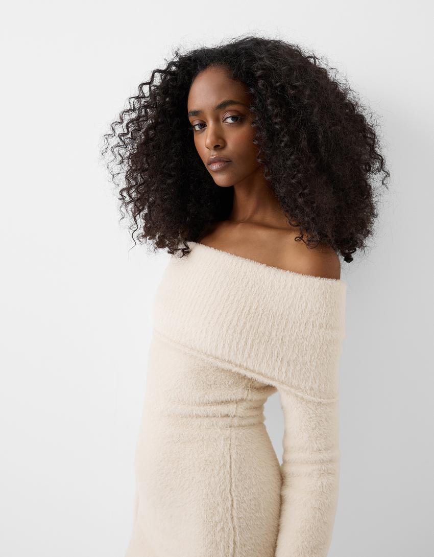 Vestido midi manga comprida bardot fuzzy-Areia-3