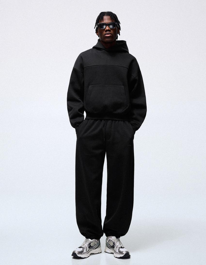 Hoodie mit Kapuze-Schwarz