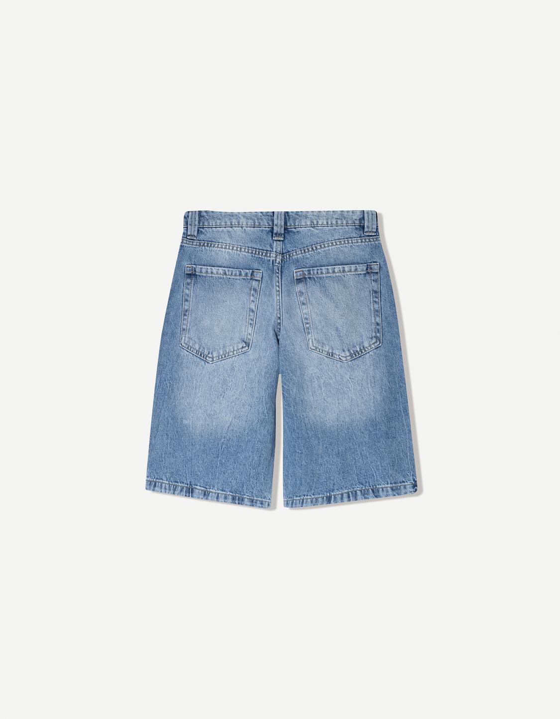 Baggy denim shorts