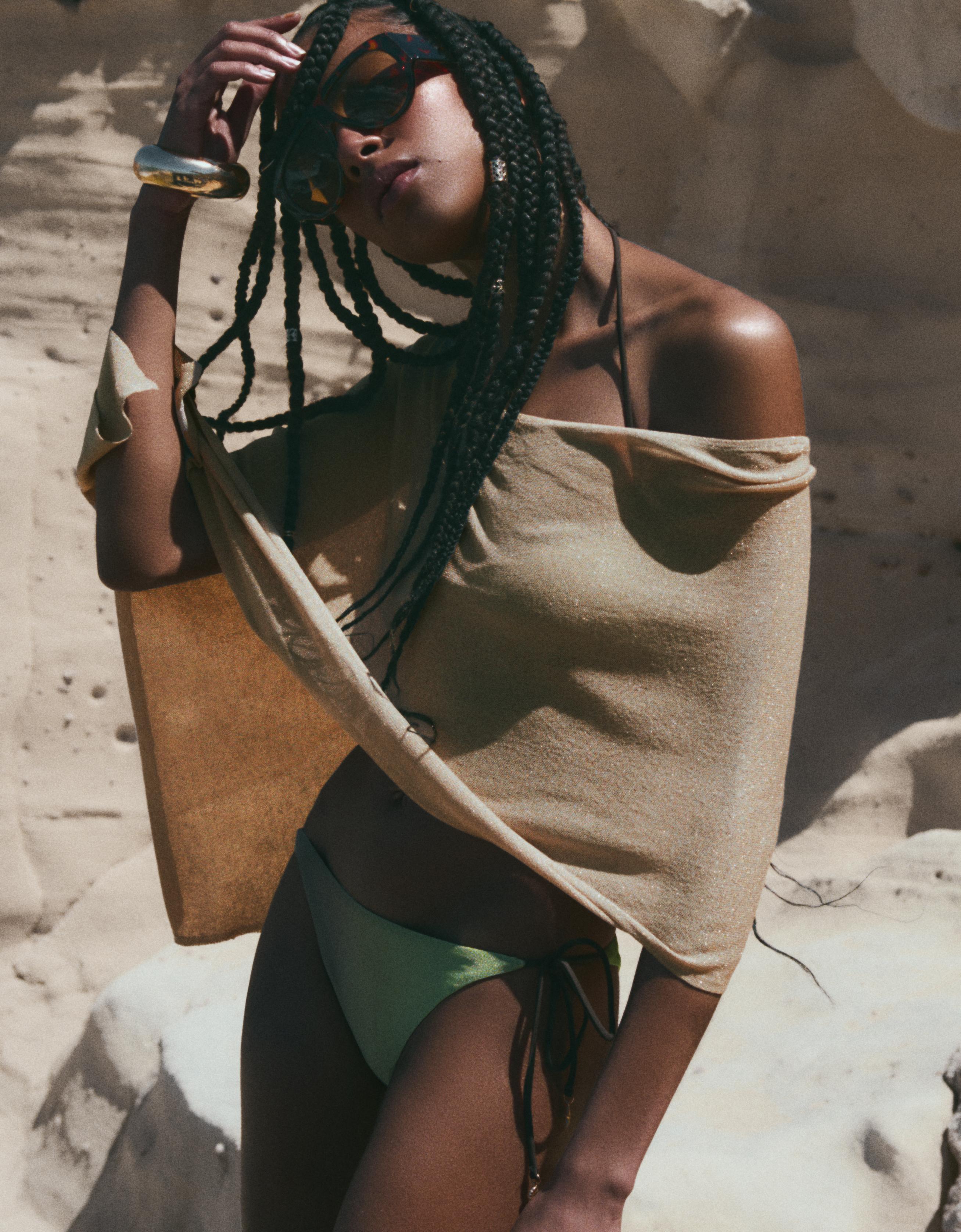 Asymmetric metallic thread cape — Sand