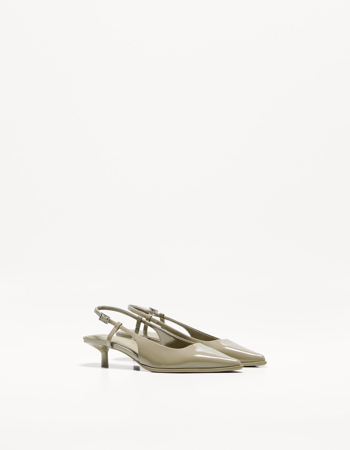 Absatzschuhe mit Kitten-Heels