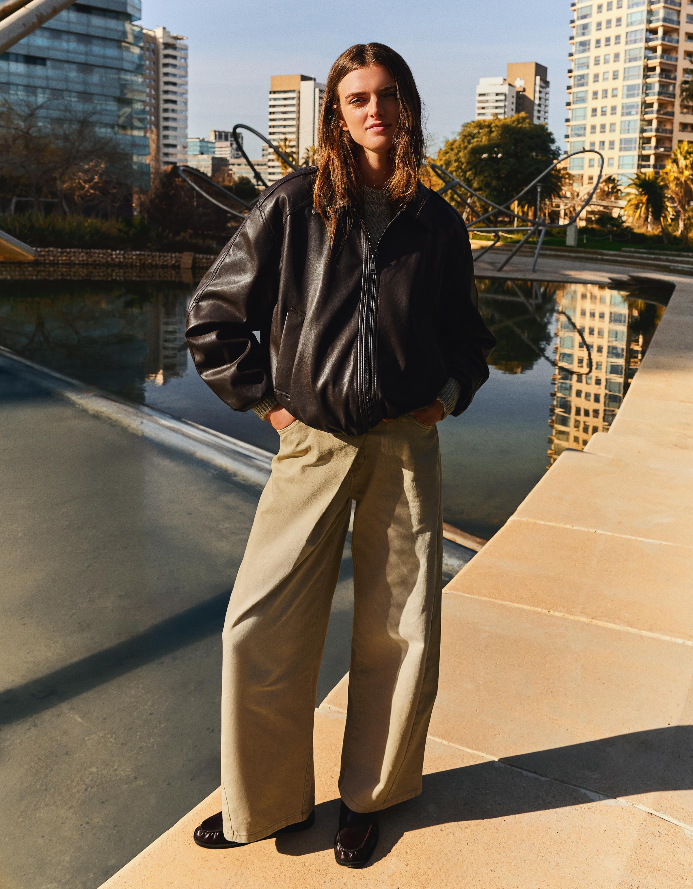 Leather effect puffer jacket — Brown