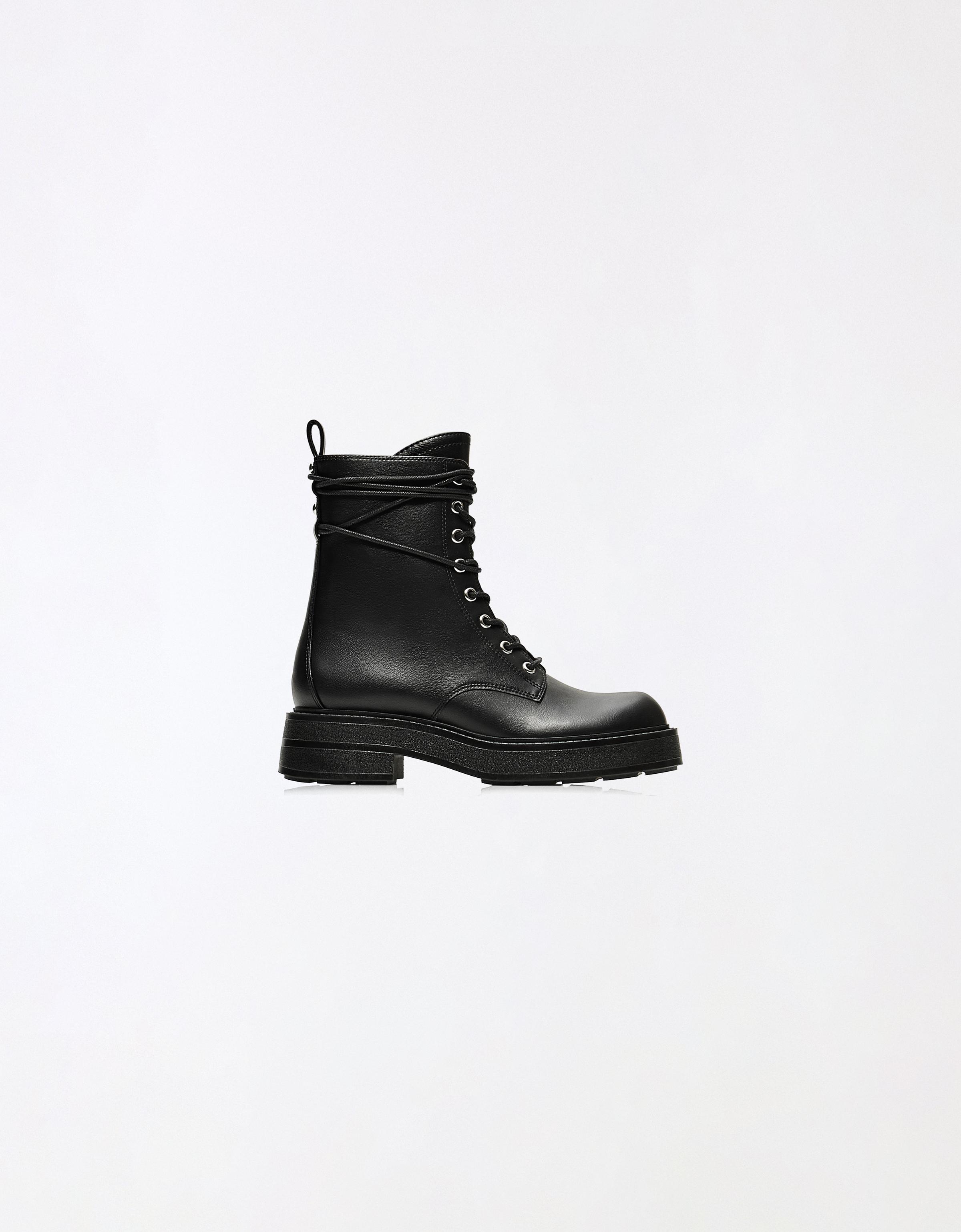 Lace-up ankle boots — BLACK