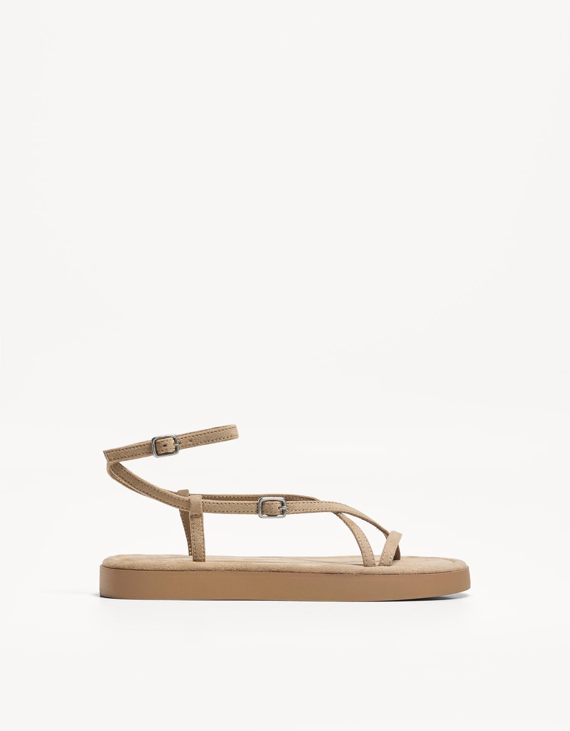 Strappy flat sandals