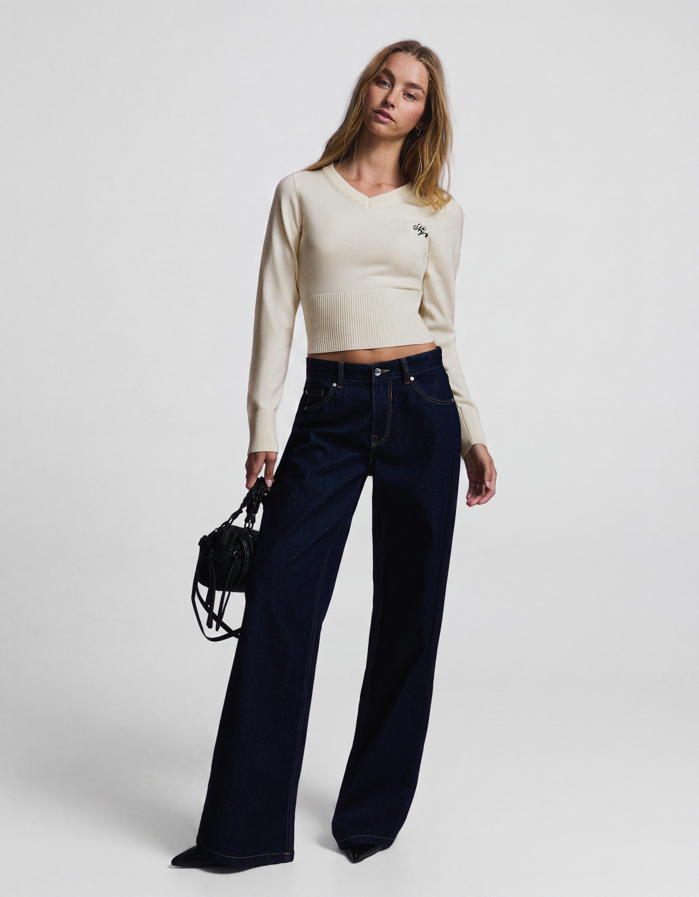 Embroidered V-neck jumper — Cream