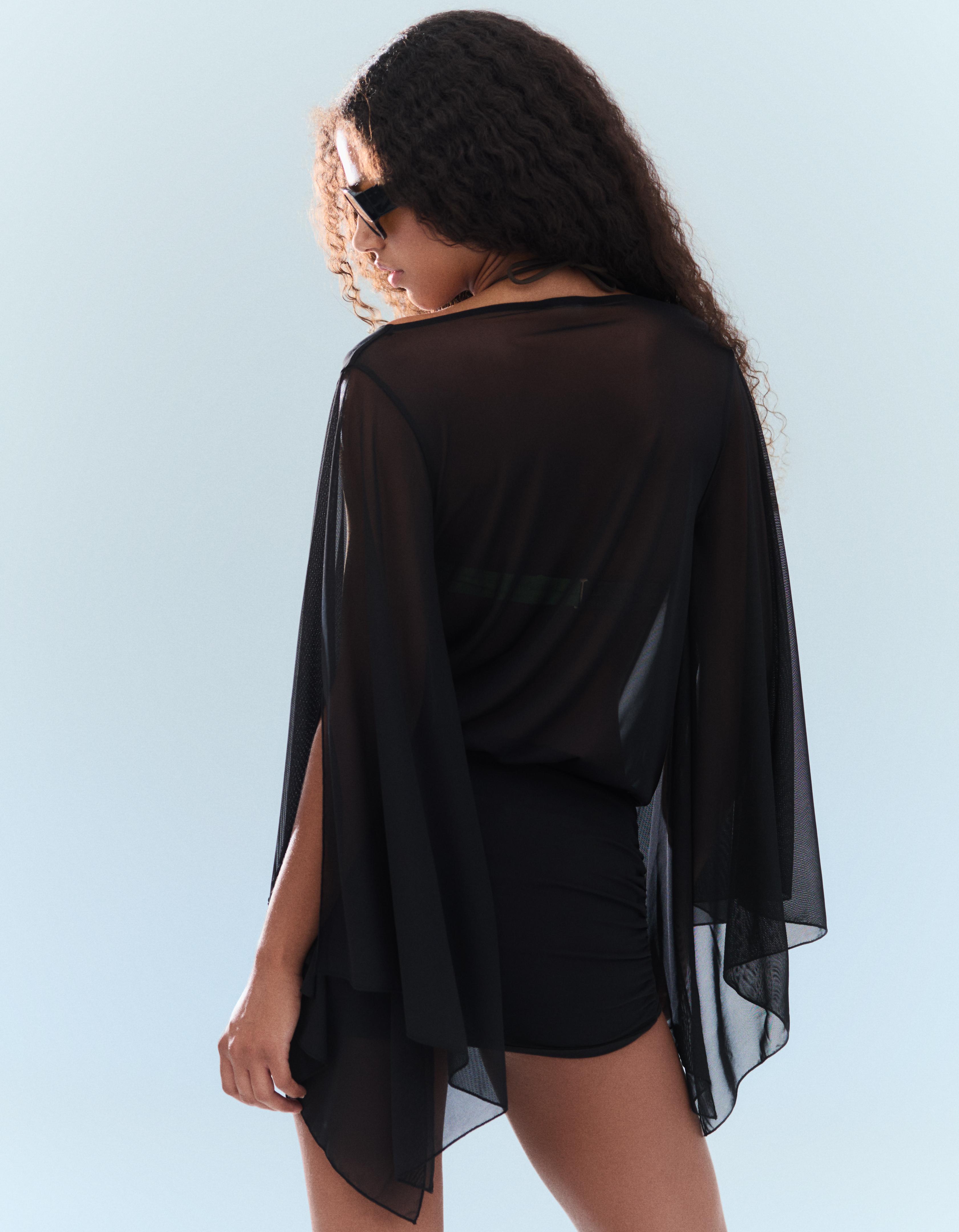 Mini cape sleeve dress — Black