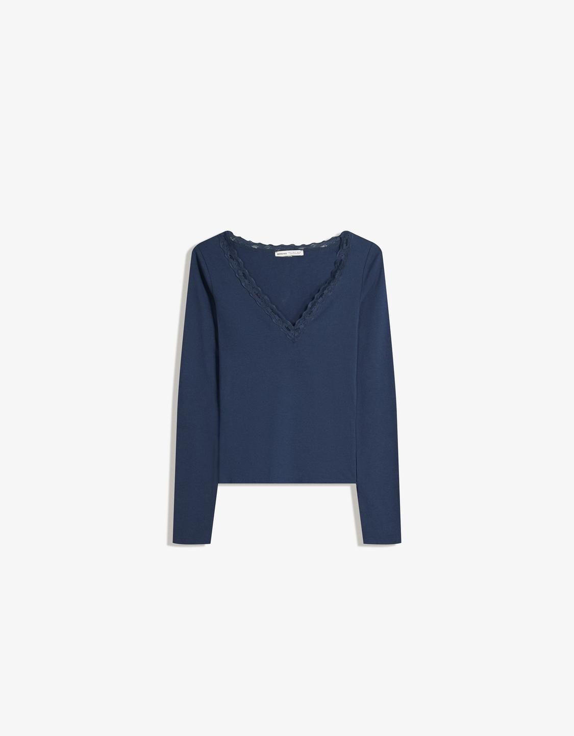 Long sleeve lace T-shirt