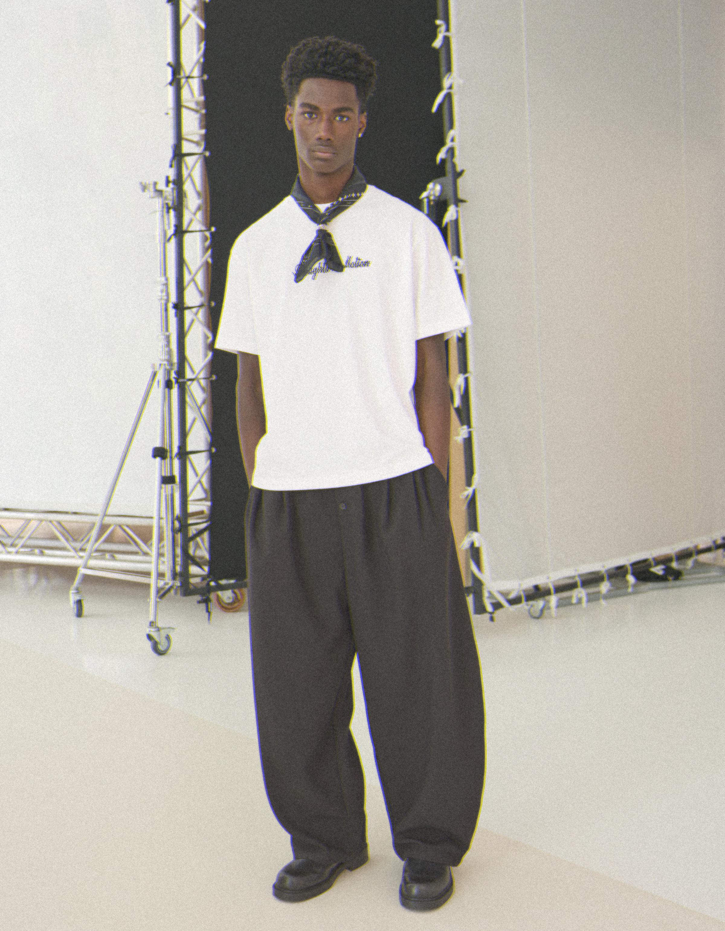 Bershka Kısa kollu baskılı relaxed fit tişört görsel 7