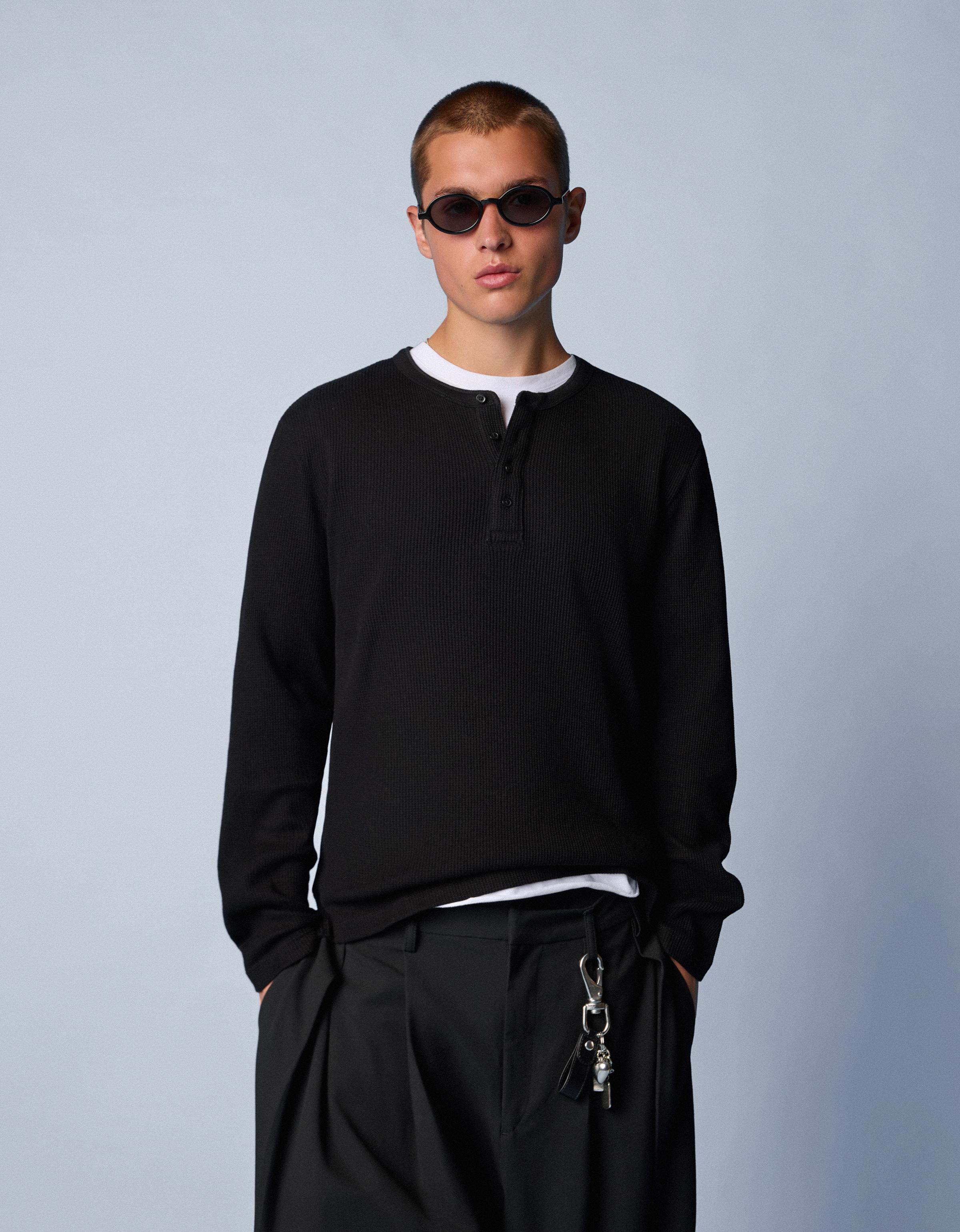 Bershka Langärmeliges Henley-Shirt In Slim-Fit Herren Xl Schwarz