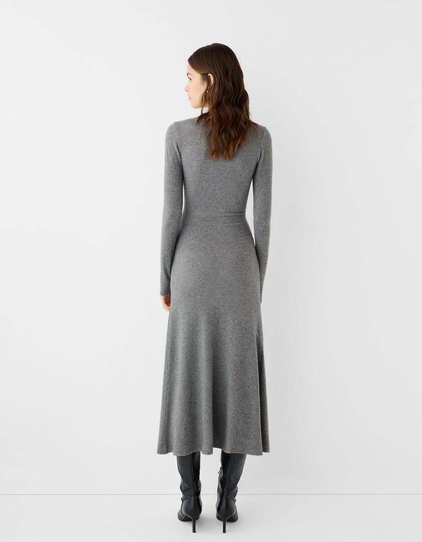 Robe maxi manches longues froncée - Femme | Bershka