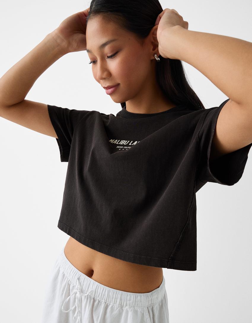 تيشرت قصير بأكمام قصيرة وطبعة-رمادي-2