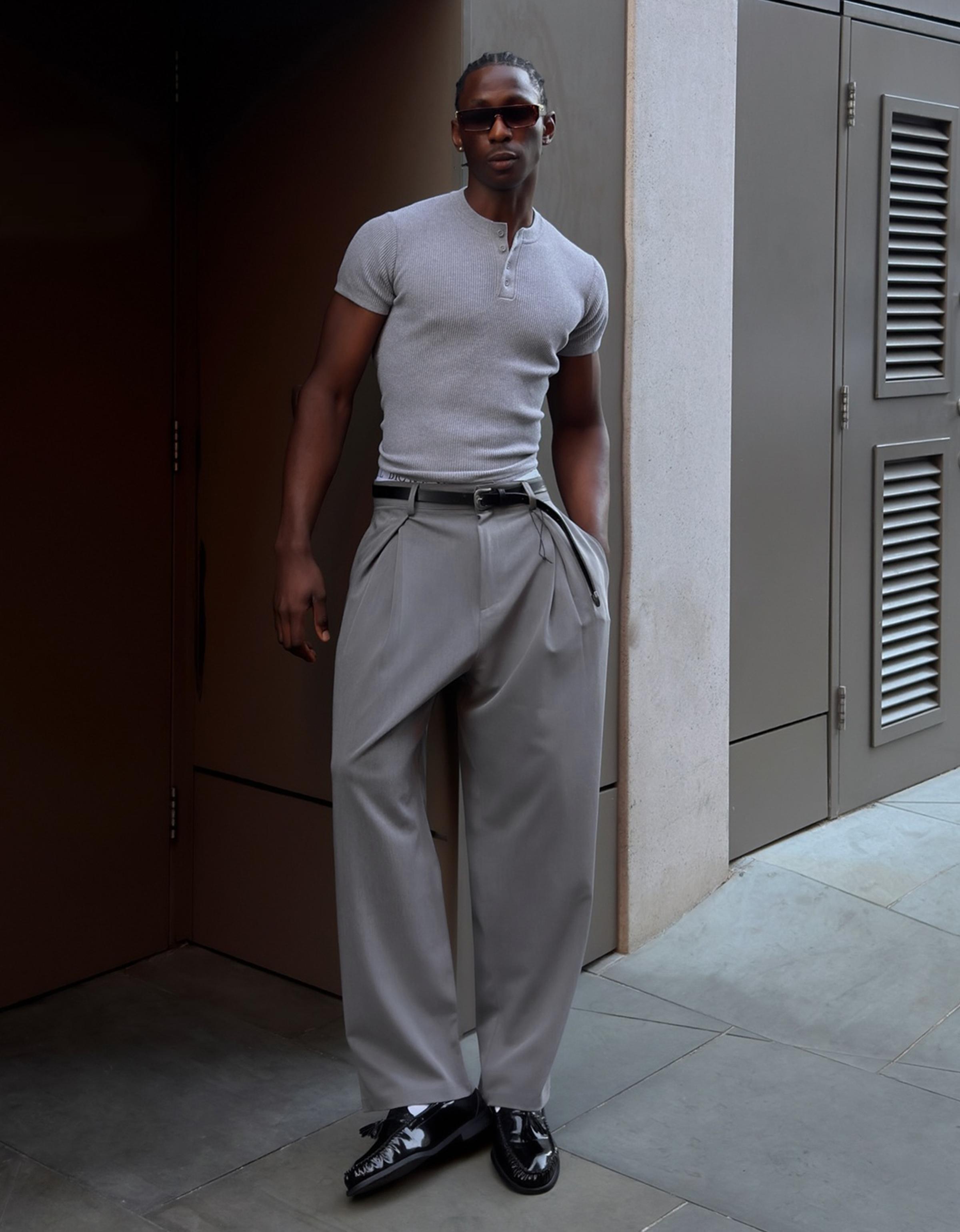 Pleated baggy trousers — Grey