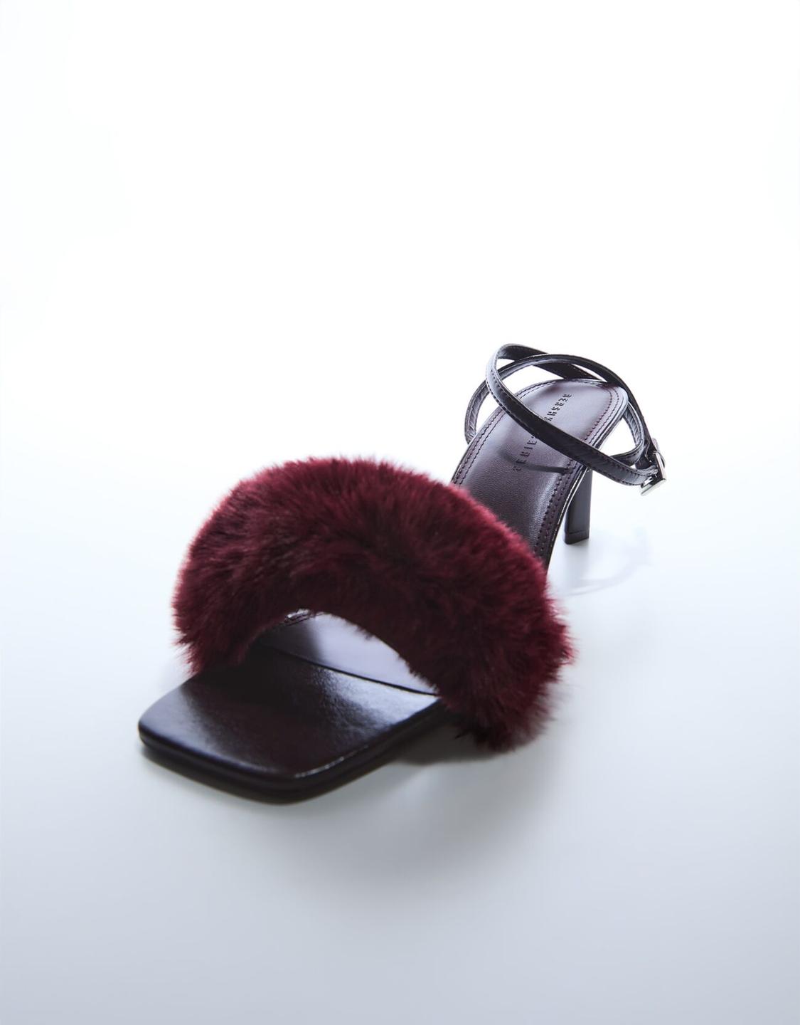 Sandales talon fausse fourrure