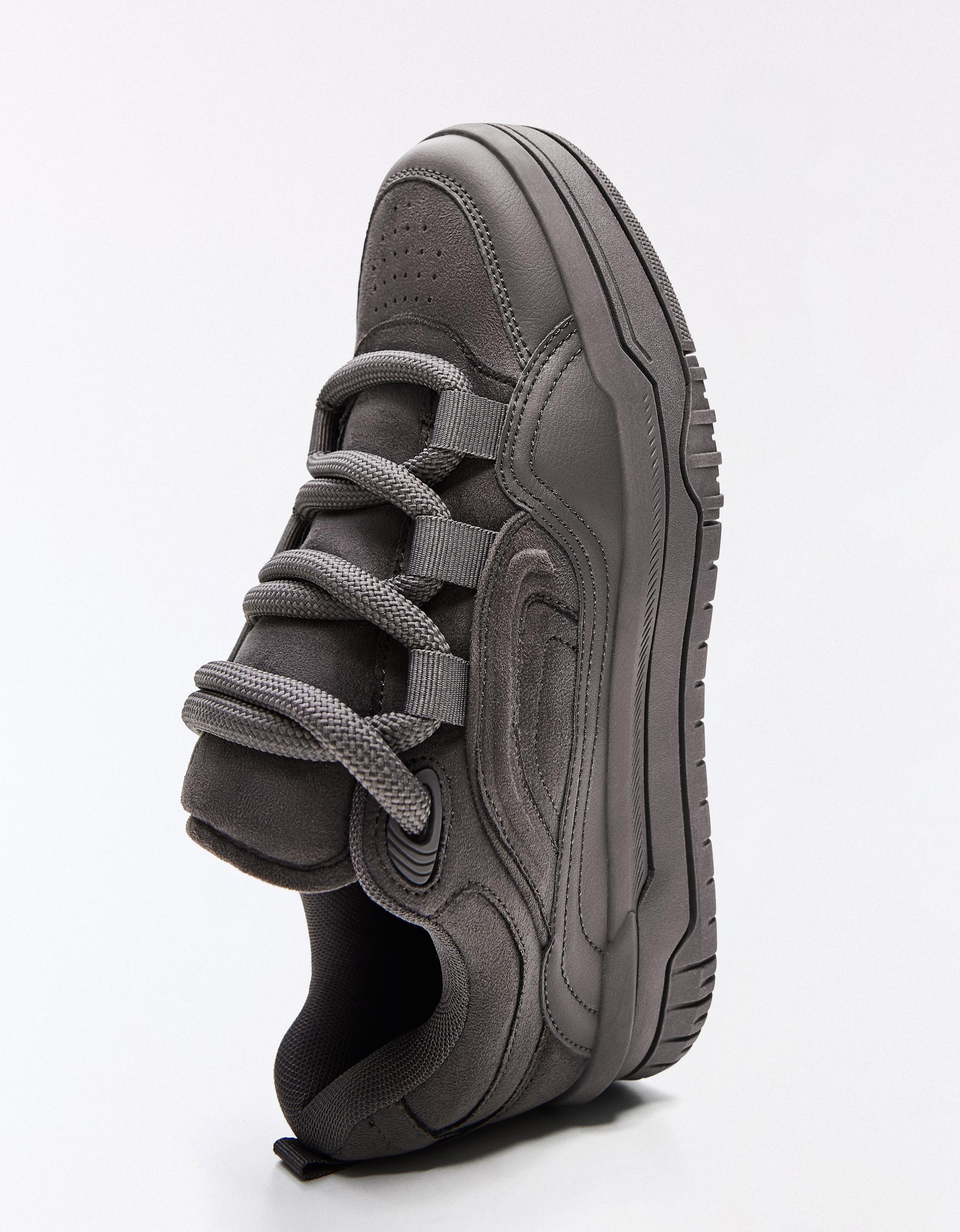 SKATE TRAINERS — Grey