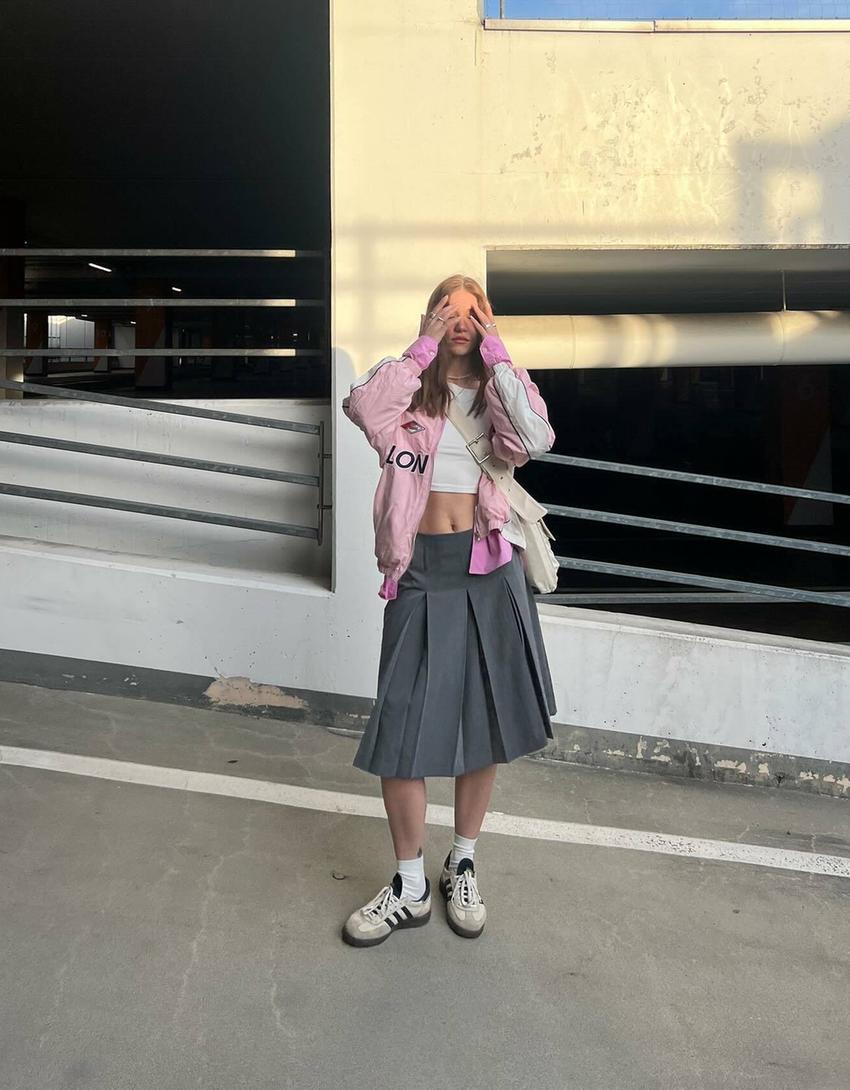 تنورة ميدي بكسرات-رمادي-3