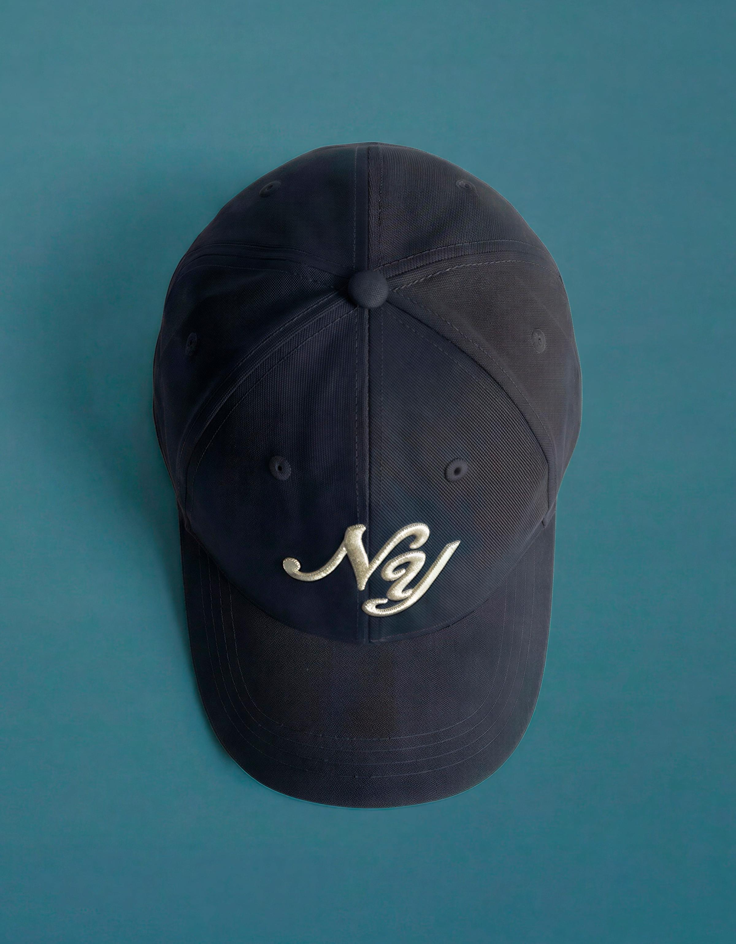 Embroidered cap — Navy