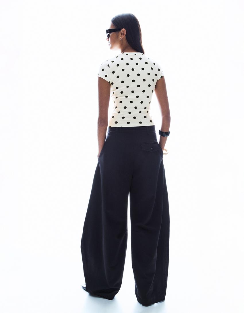 Barrel trousers with pleats-Black
