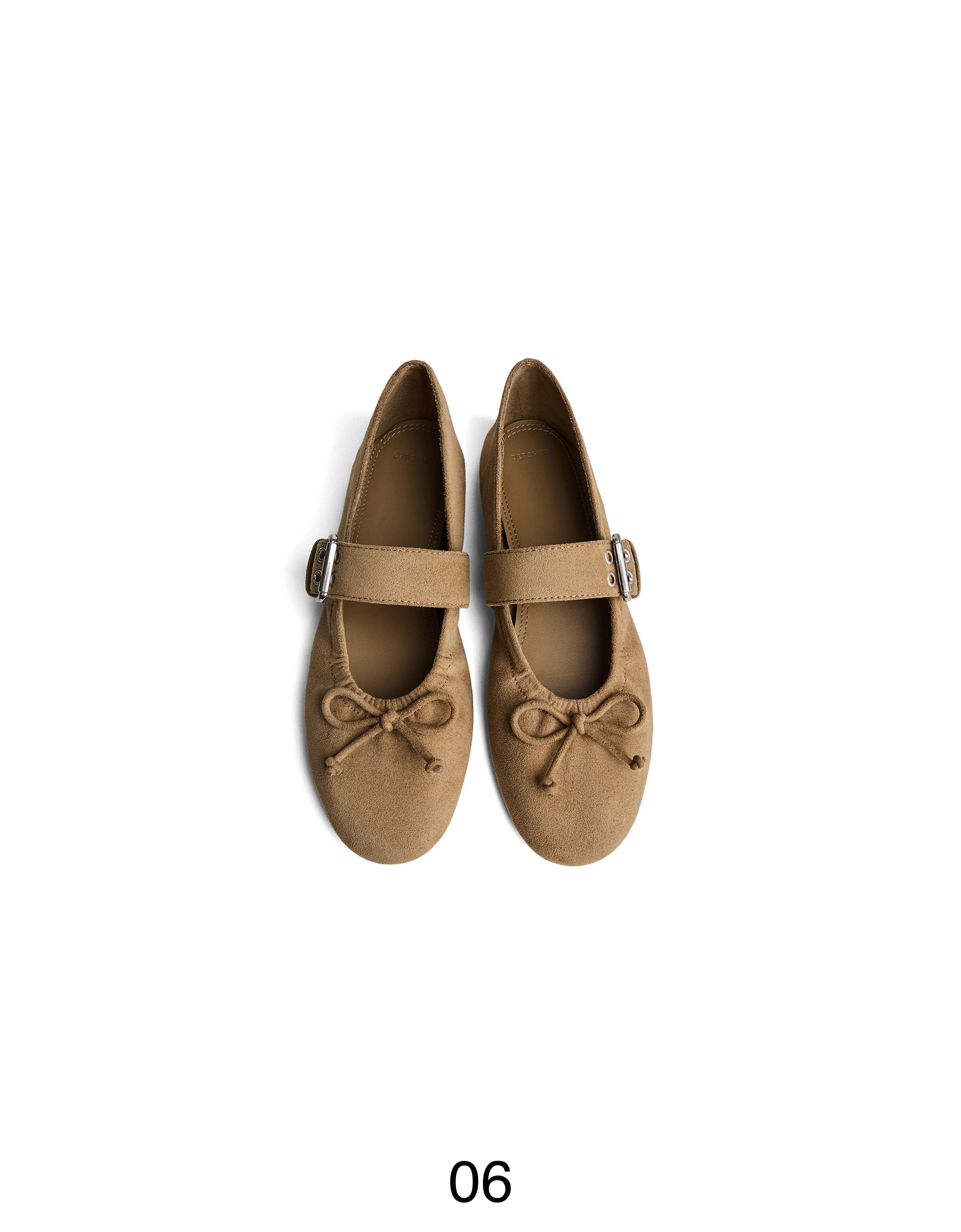 BUCKLED BALLERINAS — Tan