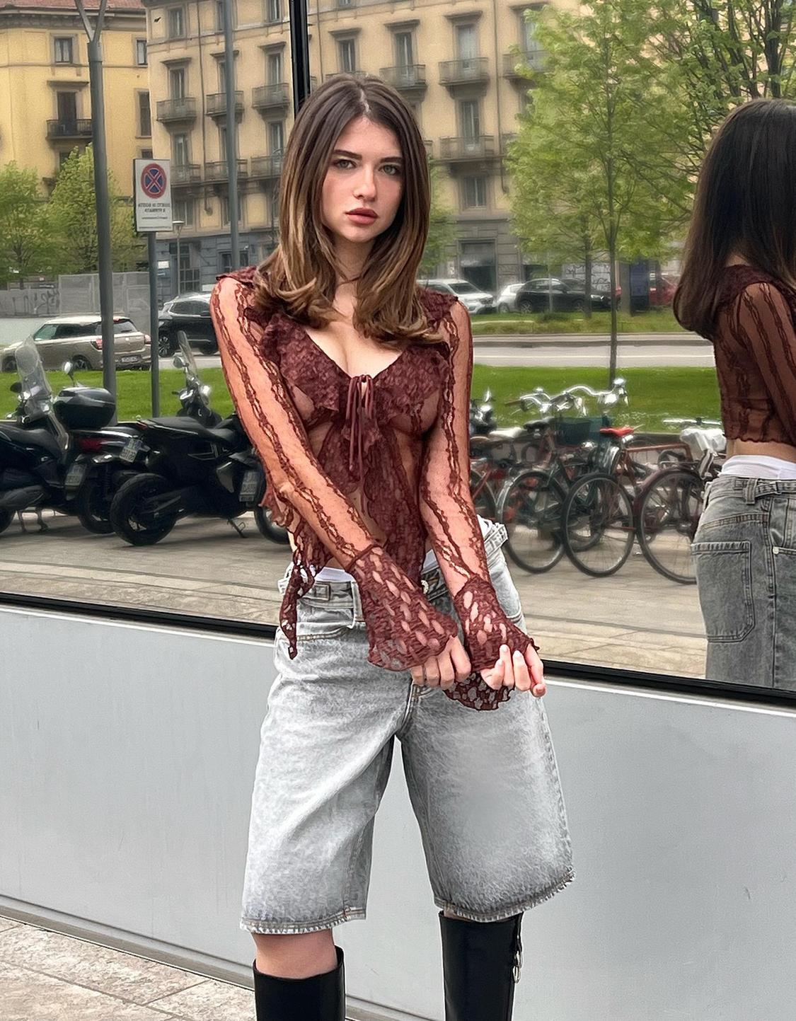 Long sleeve blonde lace top