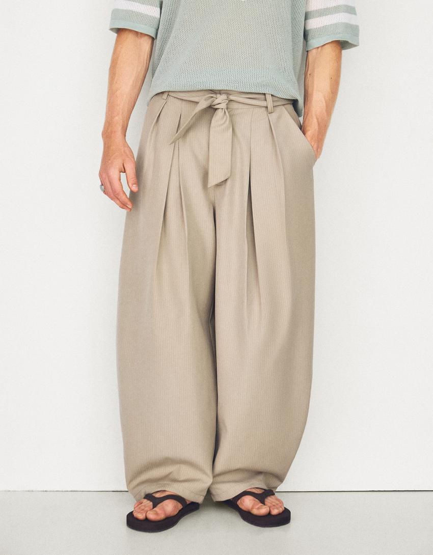 Pantalon barrel fit à pinces avec ceinture-Sable