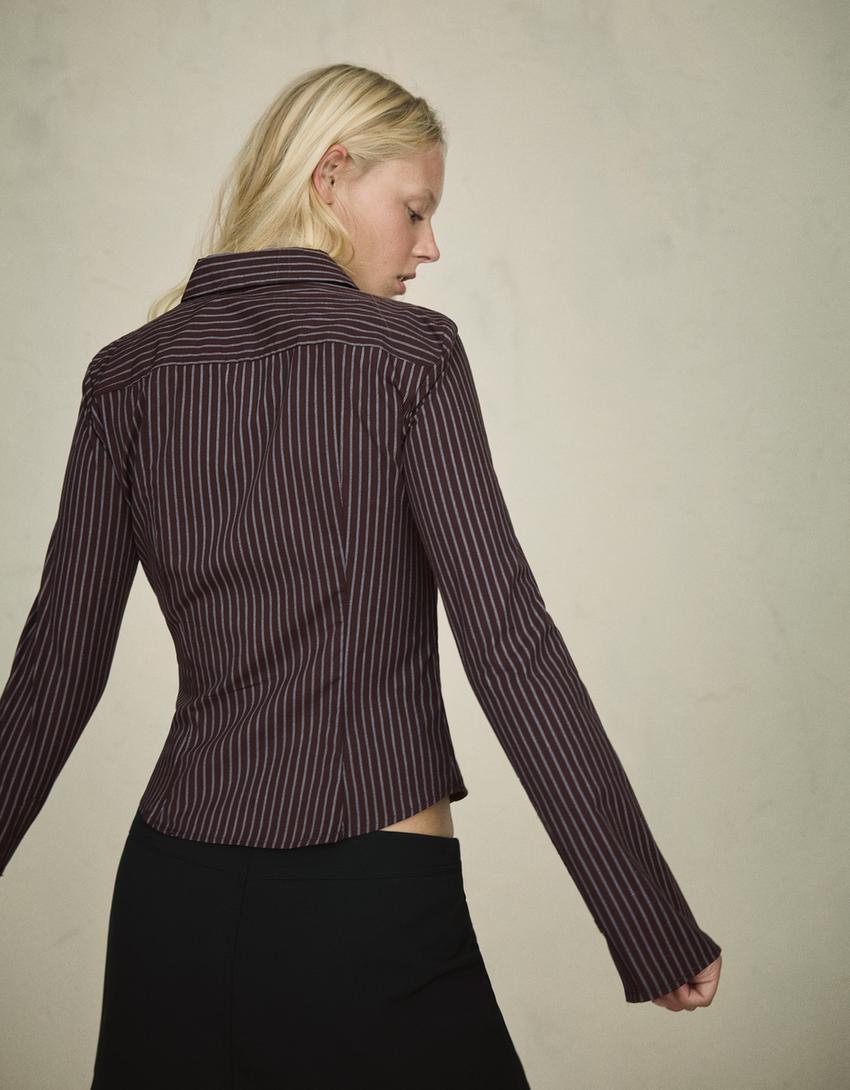 Camisa manga flare justa-Marrom