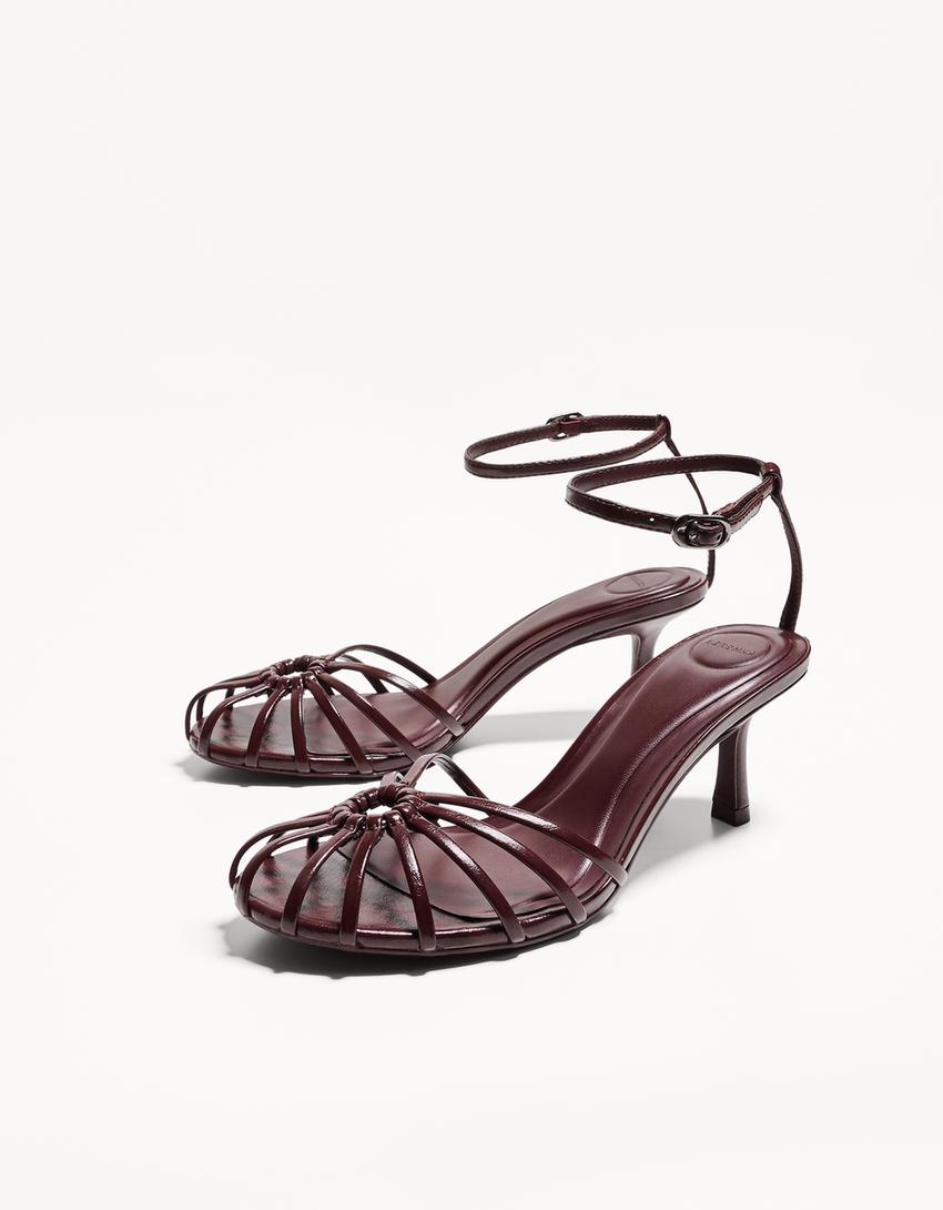 Højhælet sandal med plateau-Granatrød