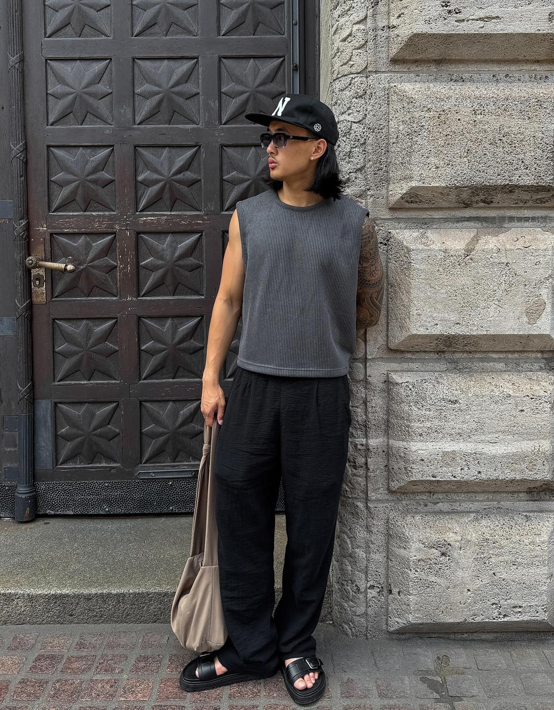Wide-leg trousers