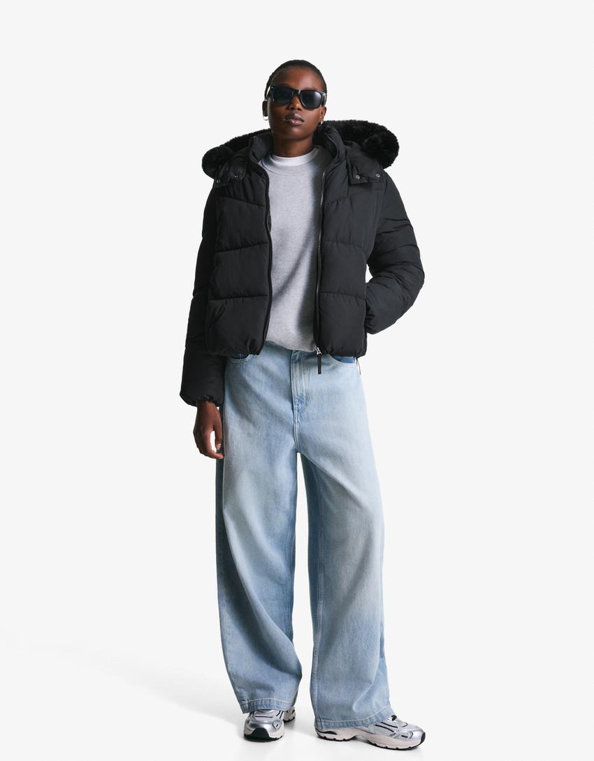 Water-repellent puffer jacket with faux fur hood-Black