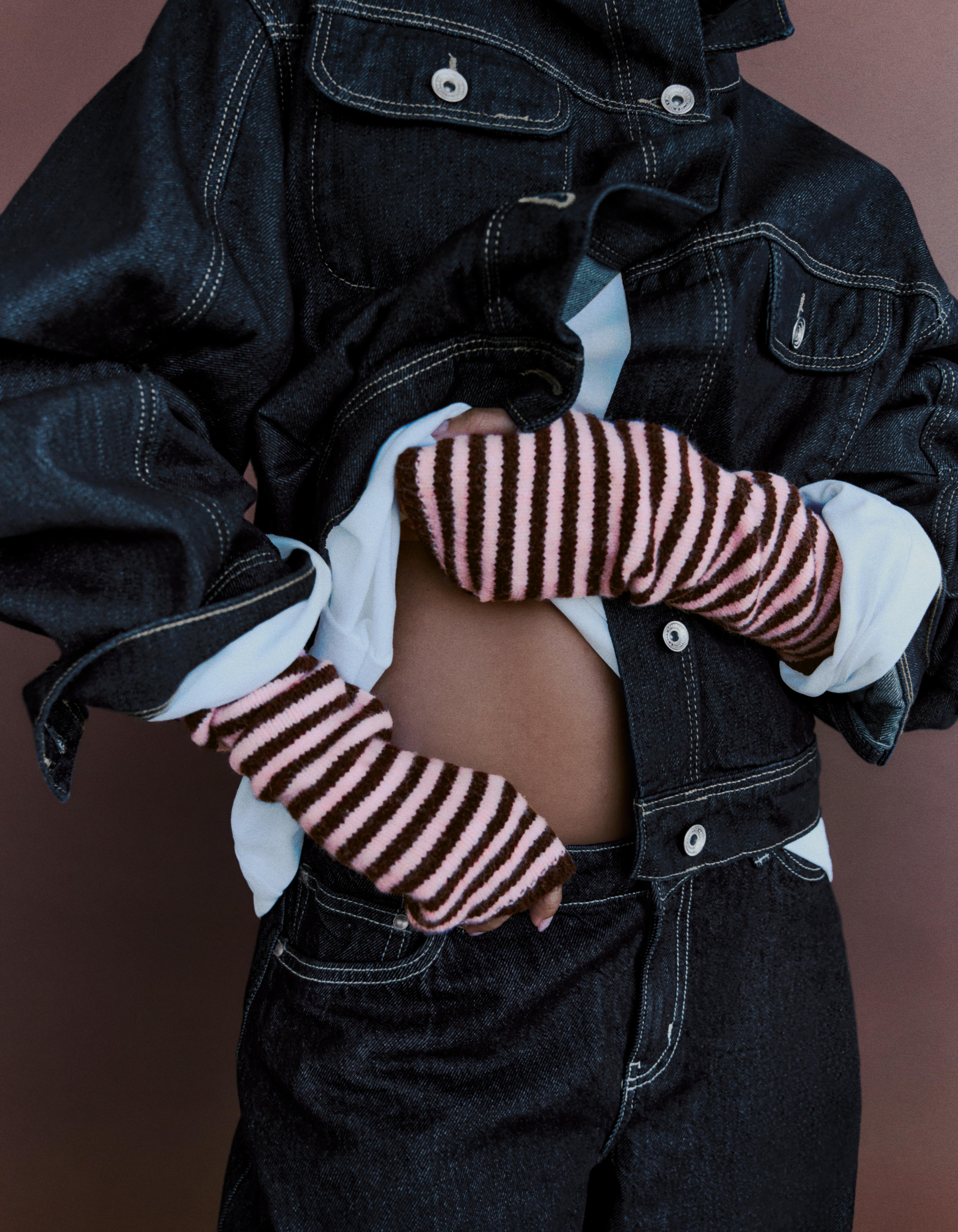Striped knit mittens — Pink