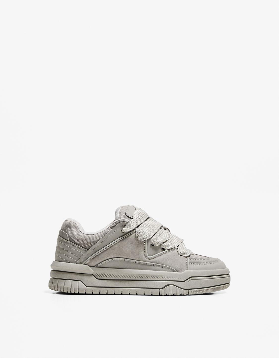 Chunky skater trainers