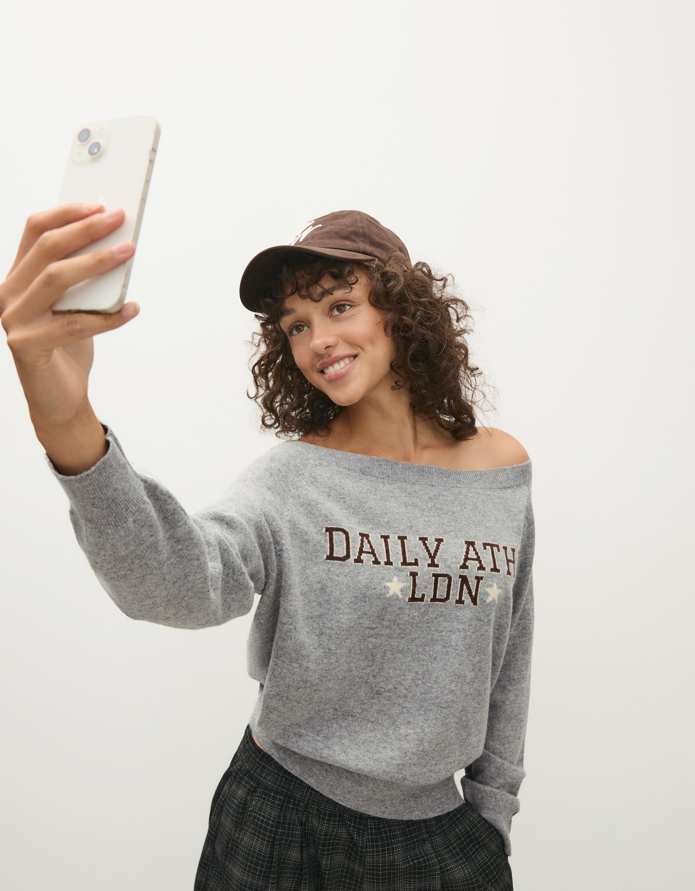 Graphic boat neck jumper — Grey