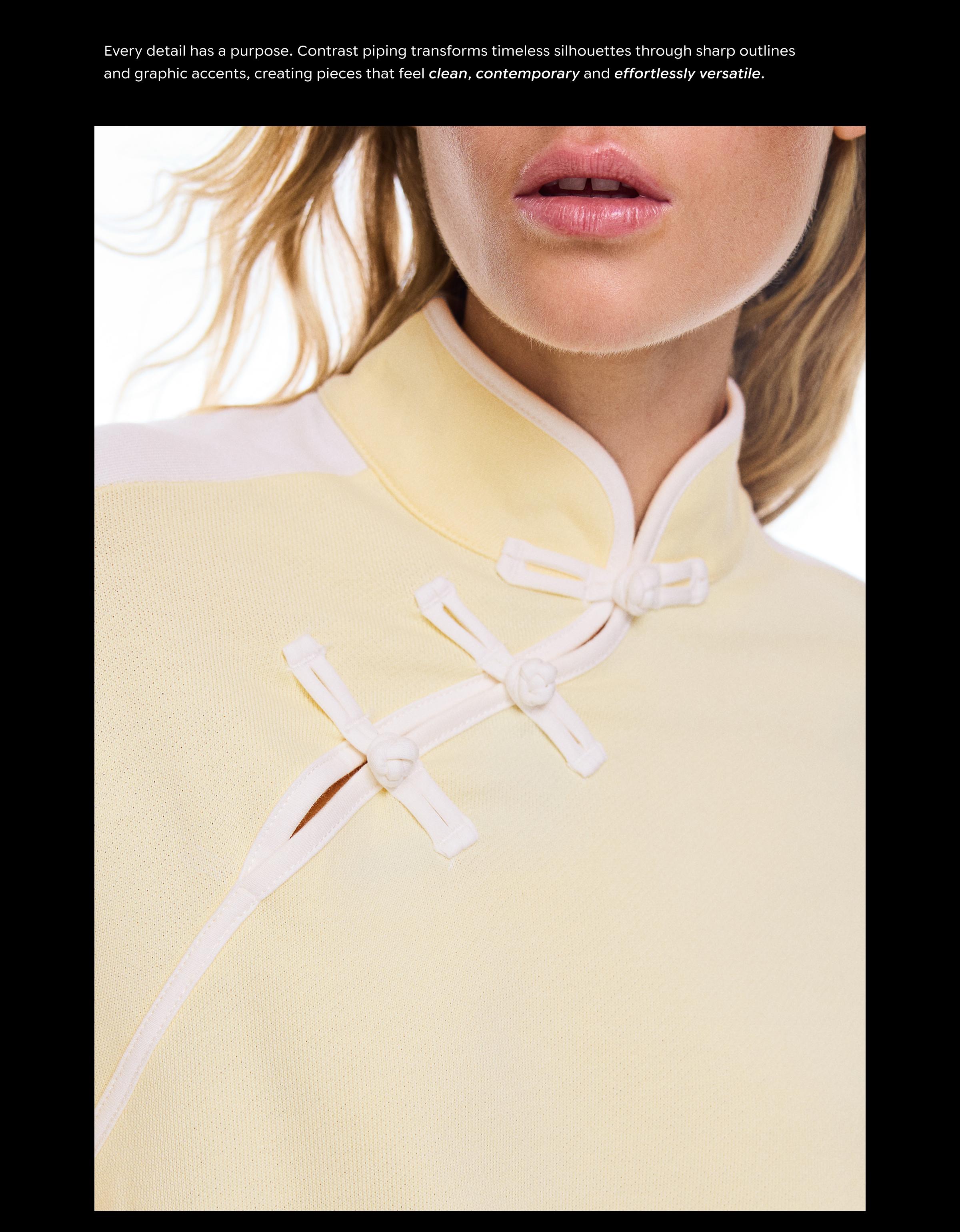 Long sleeve stand collar sweatshirt with clasps — Yellow