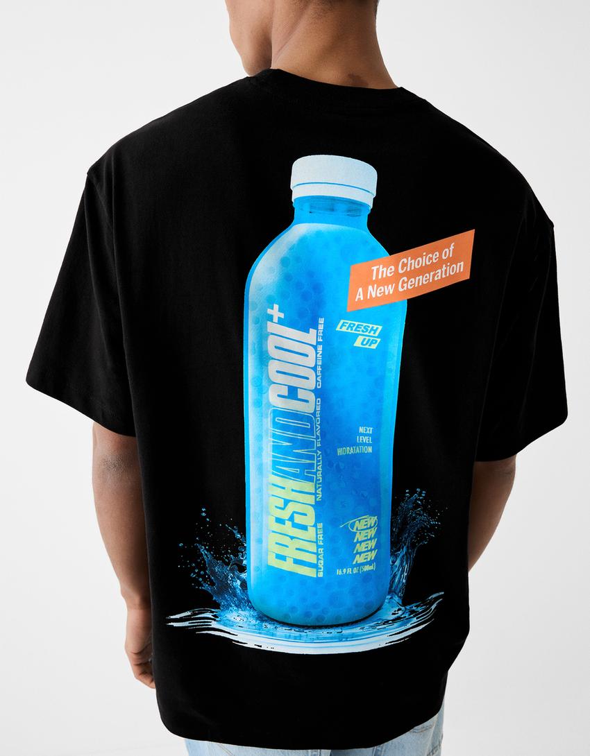 تيشرت بقصّة مربعة وأكمام قصيرة وطبعة-أسود-2