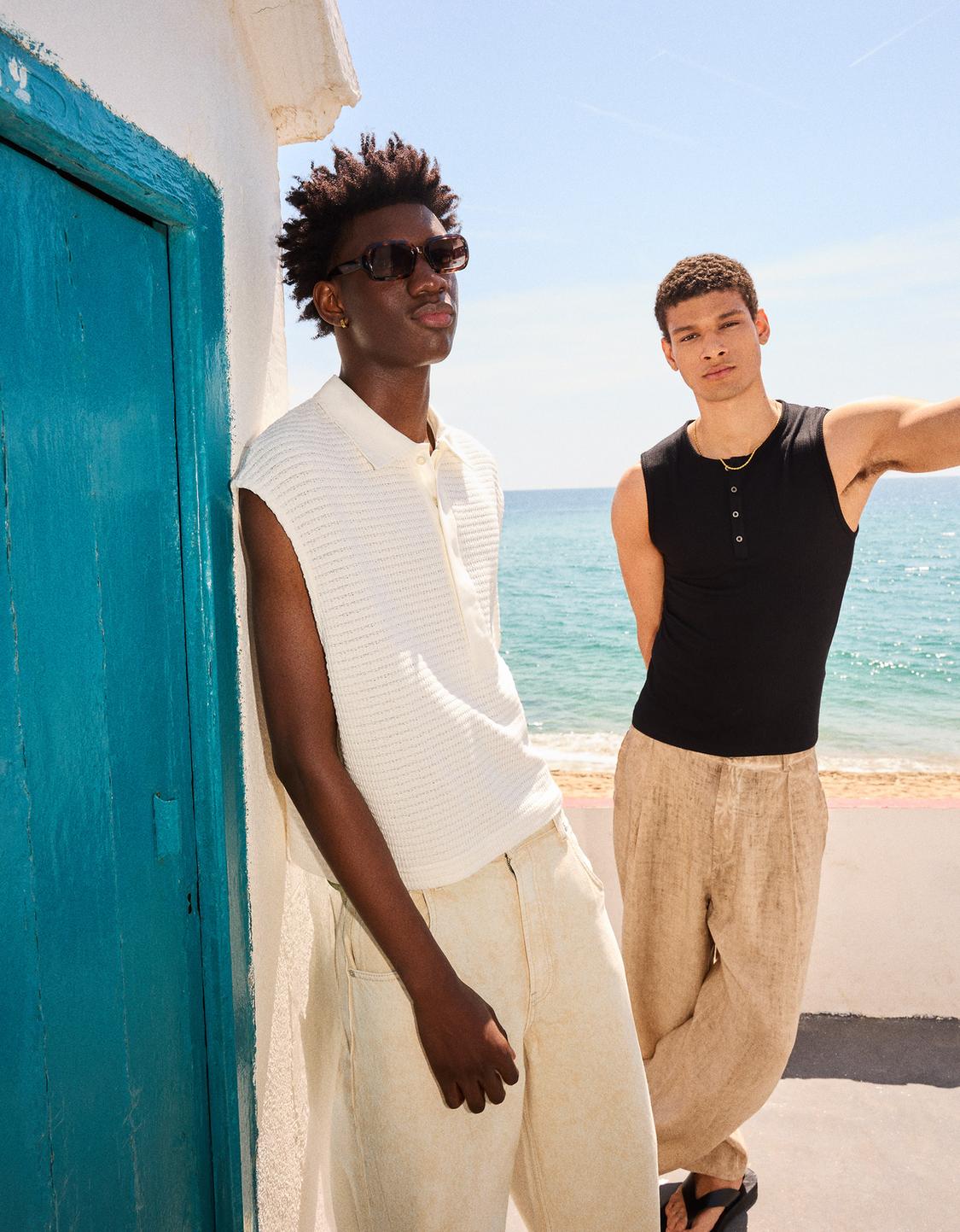 Polo collar vest