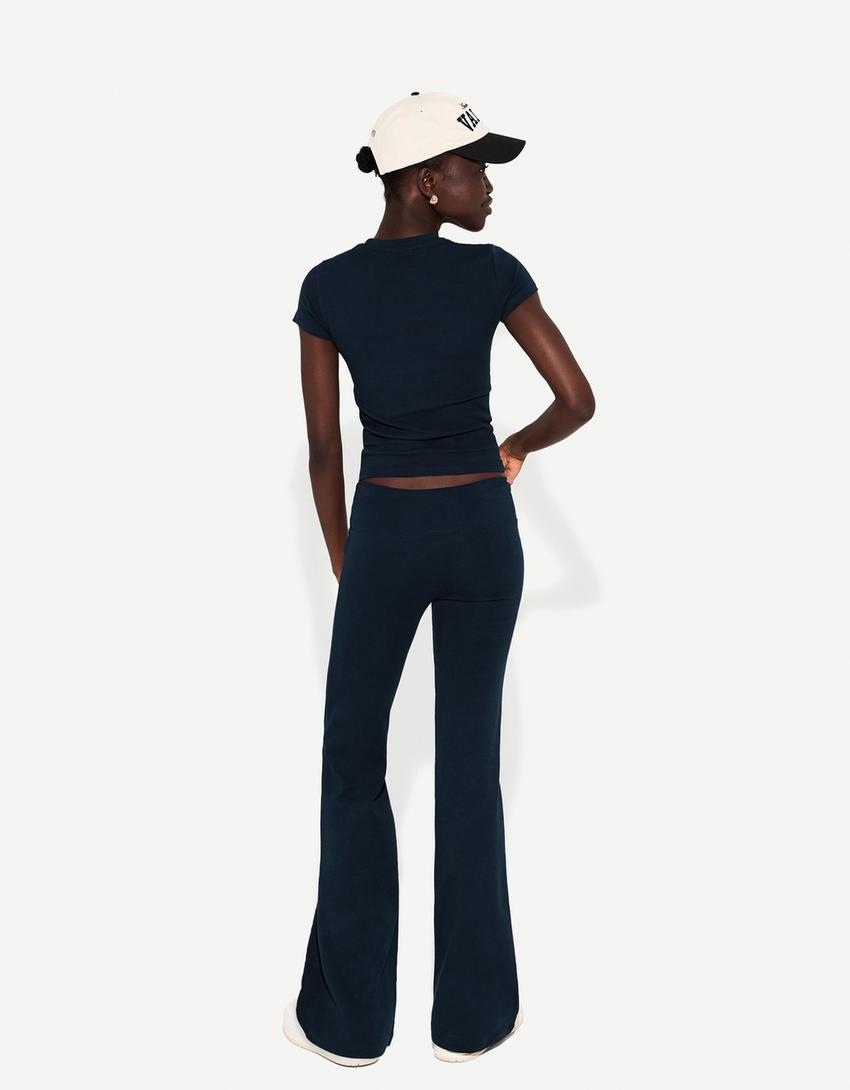 Komplet: koszulka i spodnie dzwony-Komplet: koszulka i spodnie dzwony