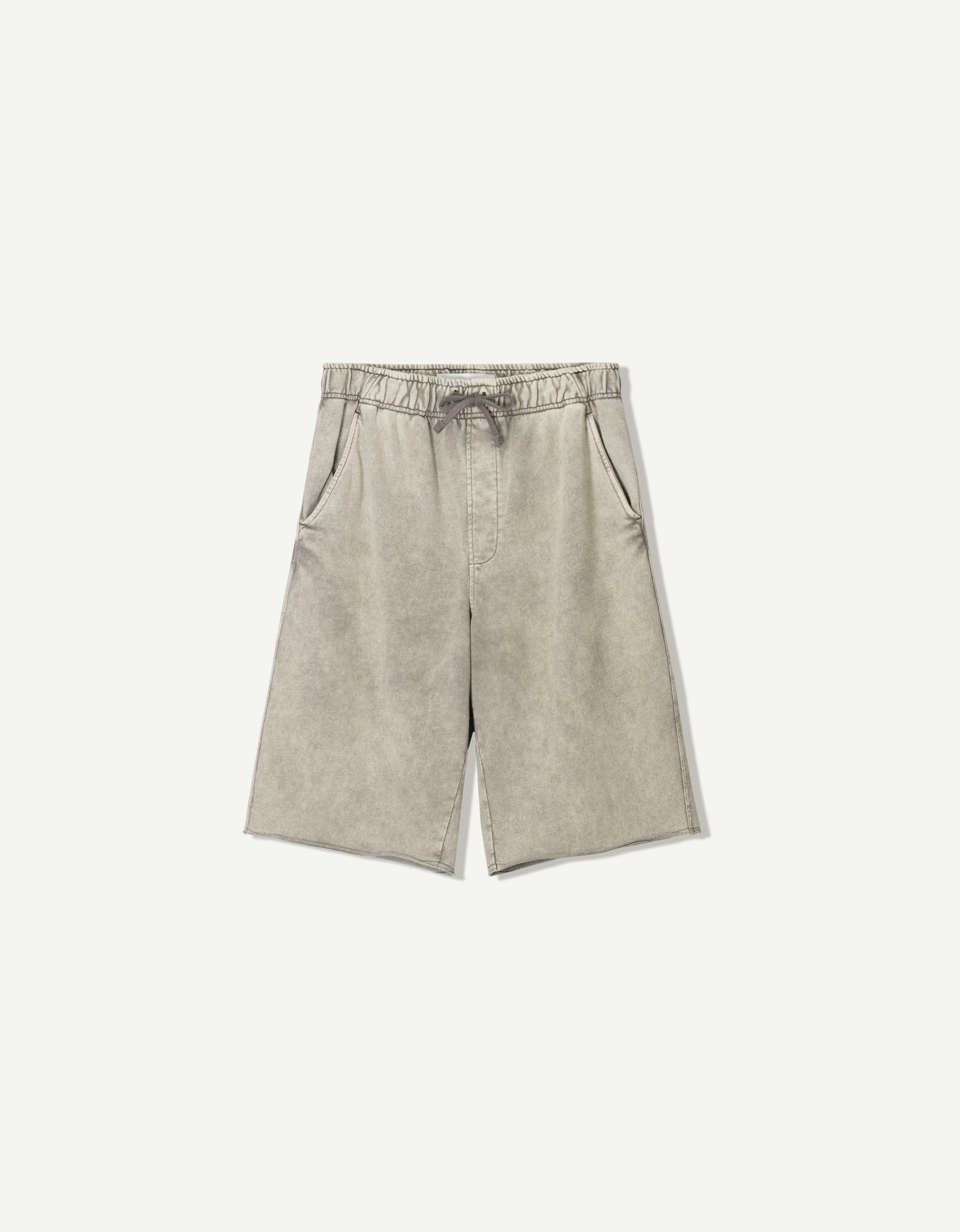 Faded baggy Bermuda shorts - Men | Bershka