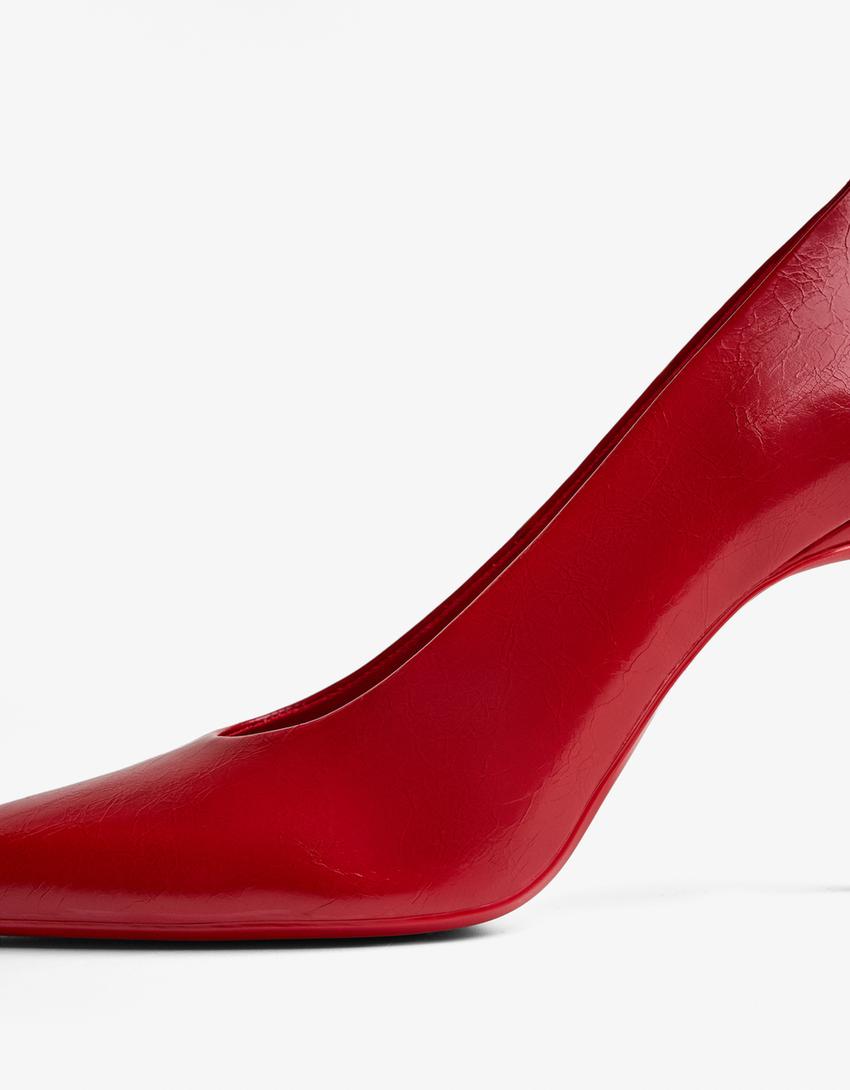 Pumps mit hohem Absatz-Rot