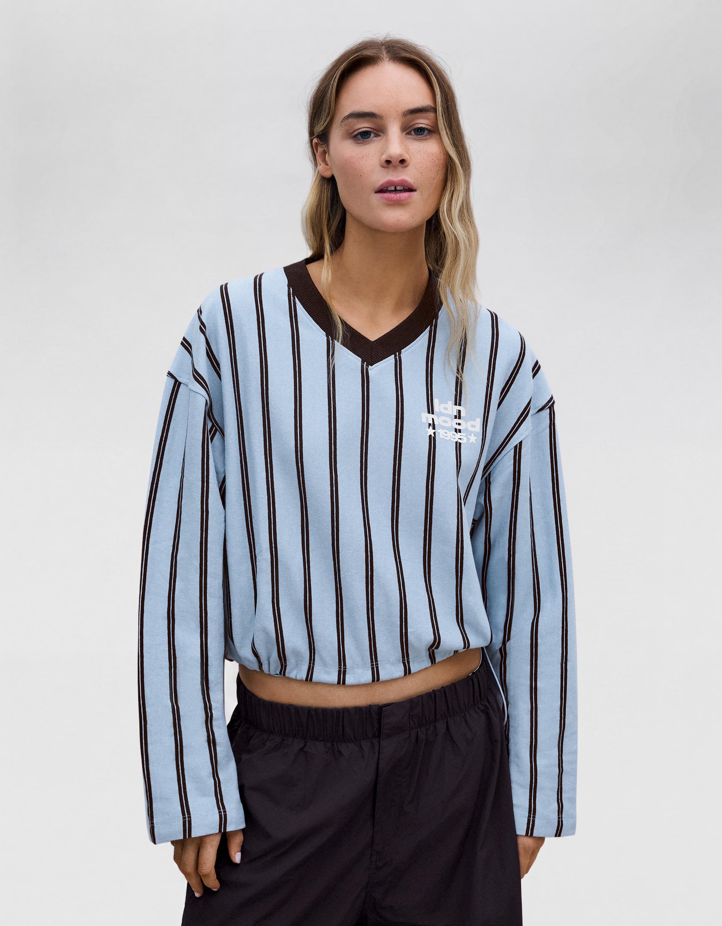 V-neck print sweatshirt — Light blue