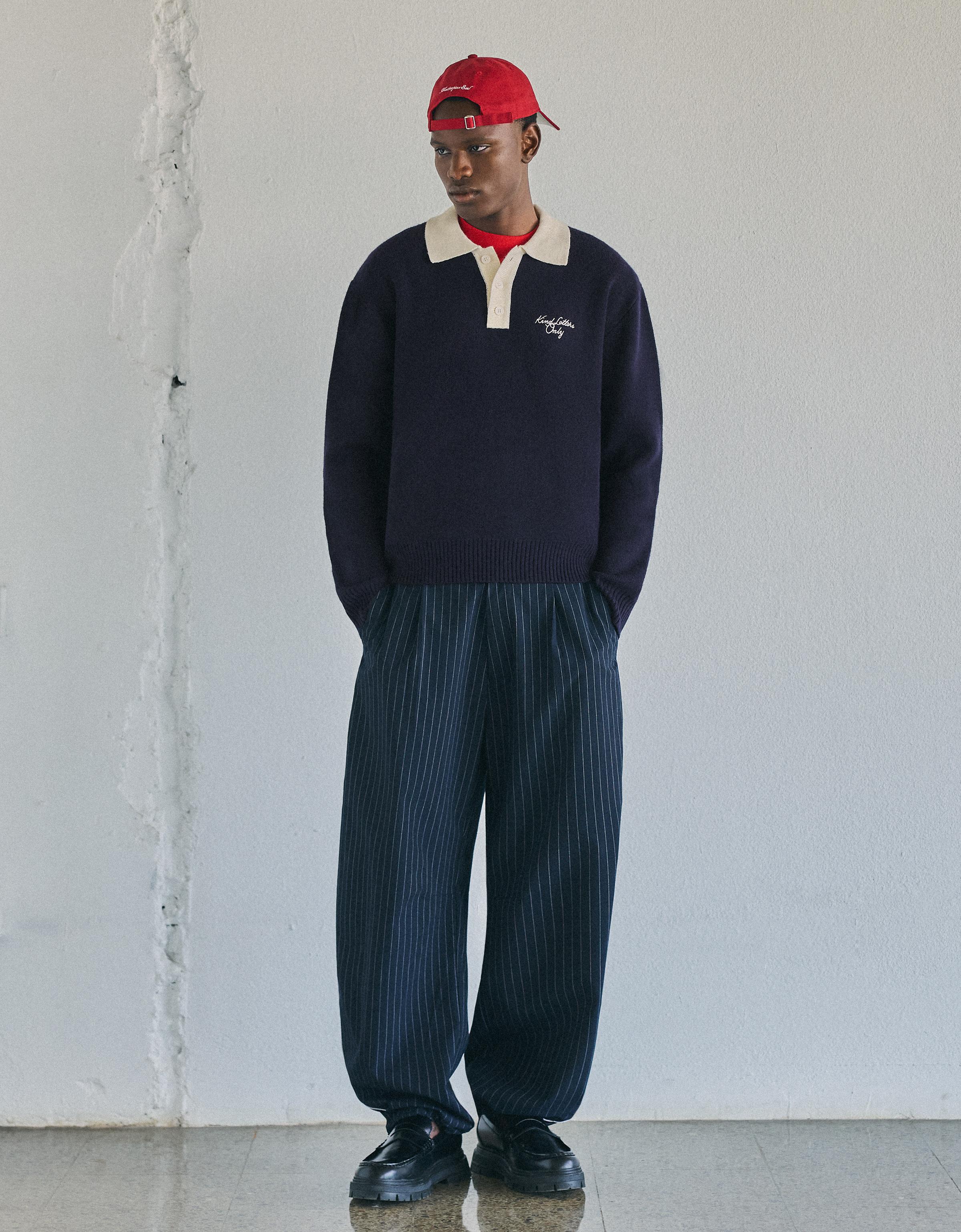 Contrast embroidered polo collar jumper — Navy