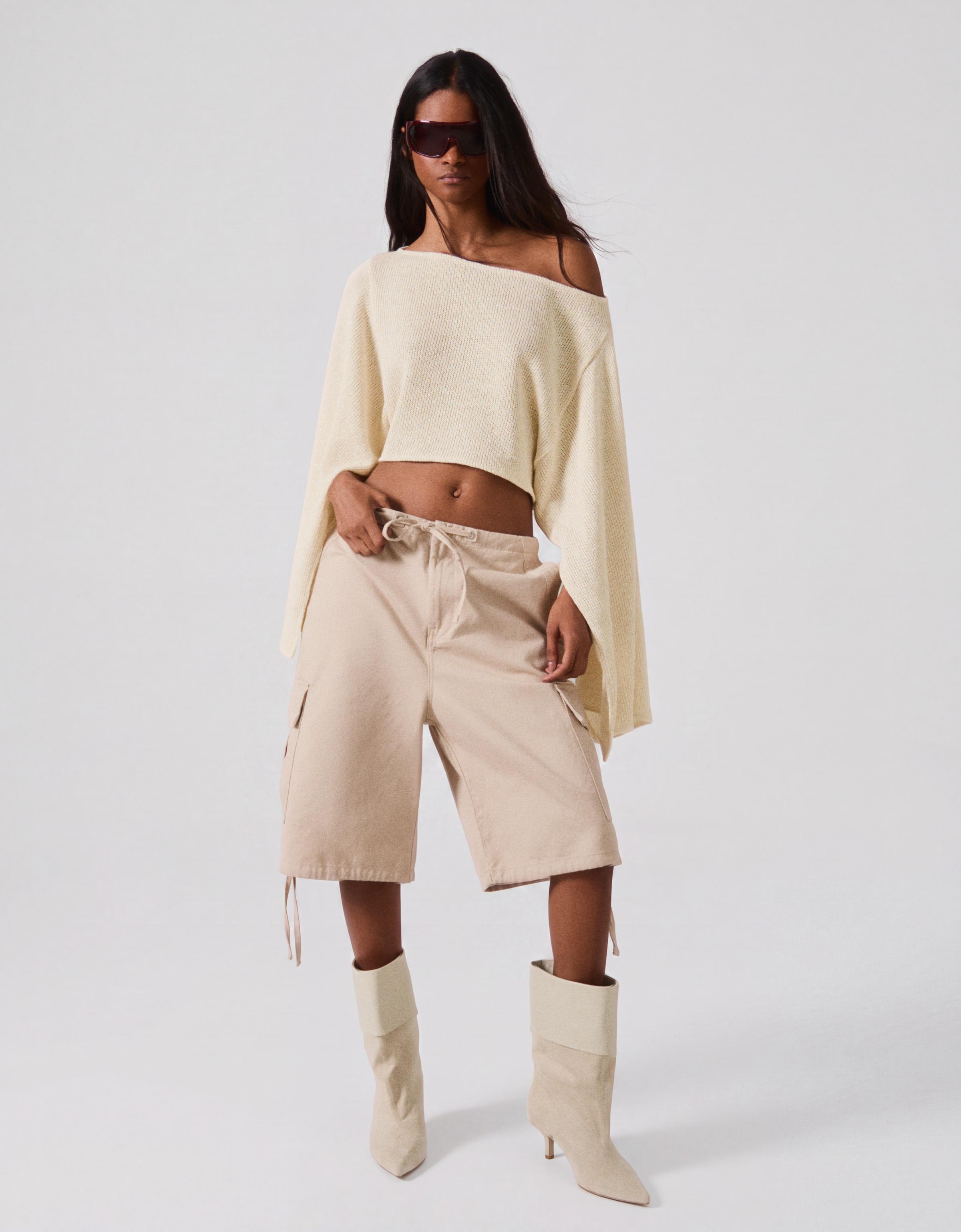 Metallic thread asymmetric cape — Sand