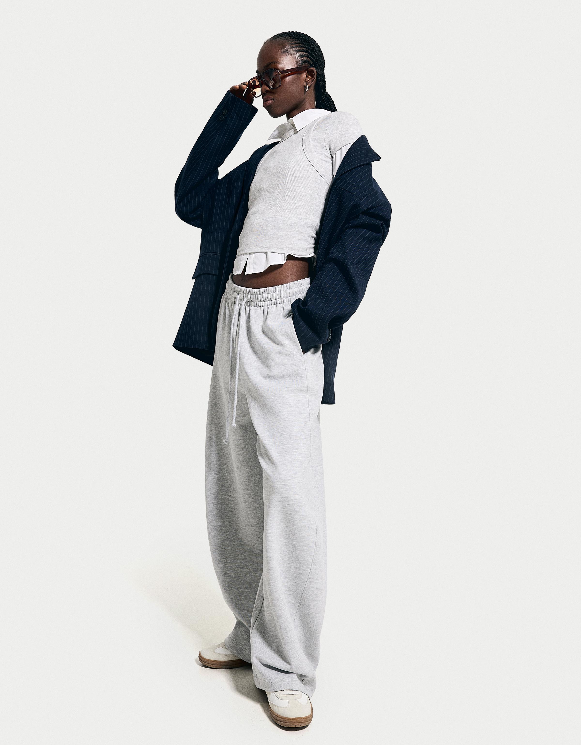 Yumuşak dokulu geniş paça pantolon - Görsel 151