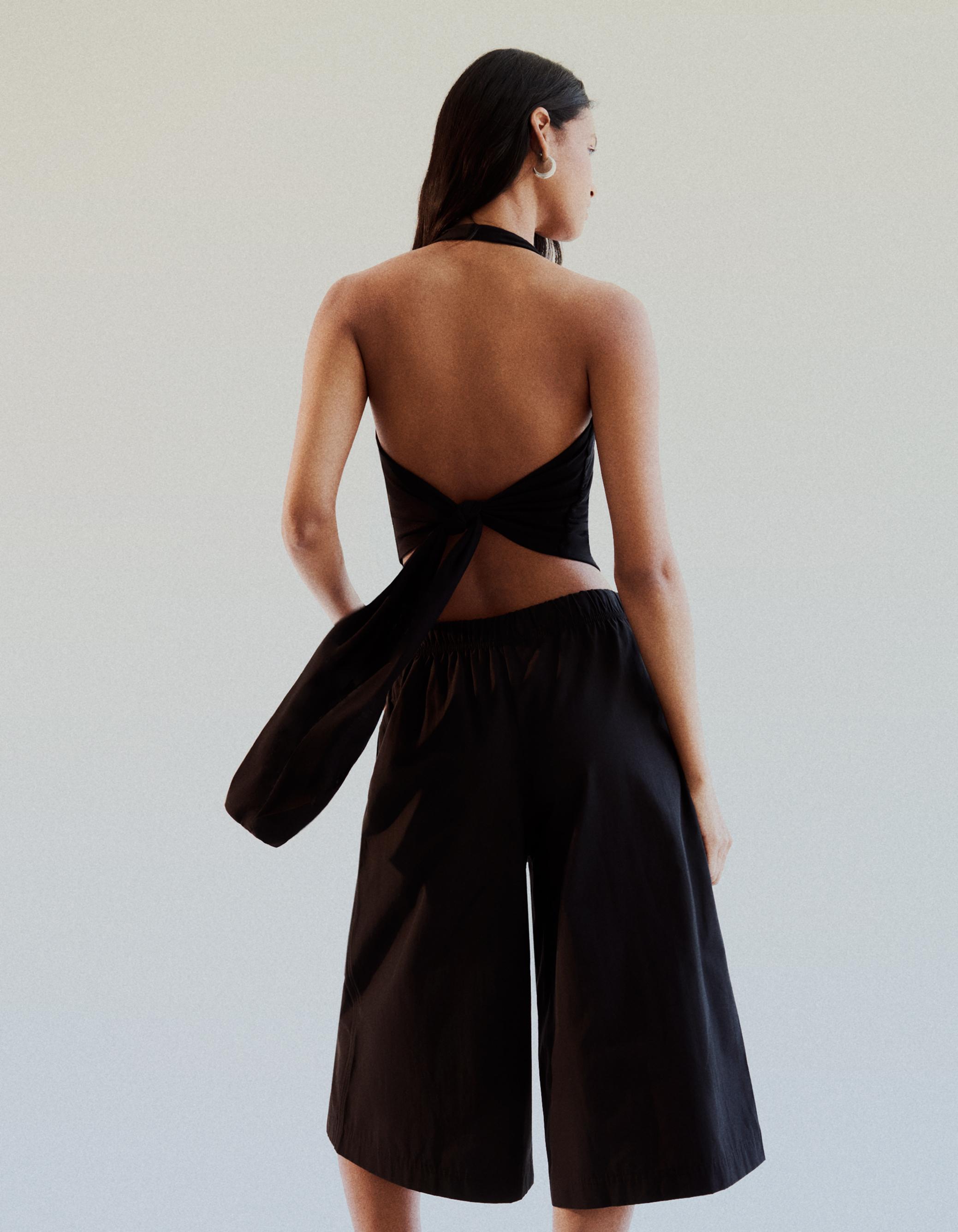 Halter neck top with back knot — Black